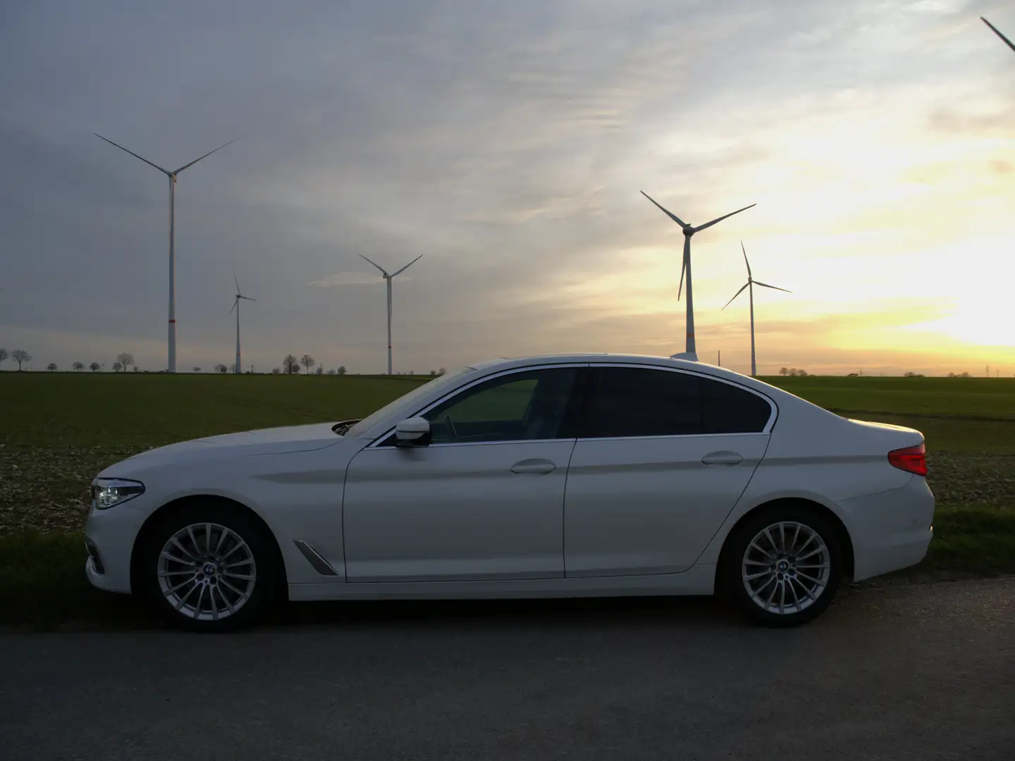 BMW 540 540i xDrive Aut. Luxury Line Weiß - 2