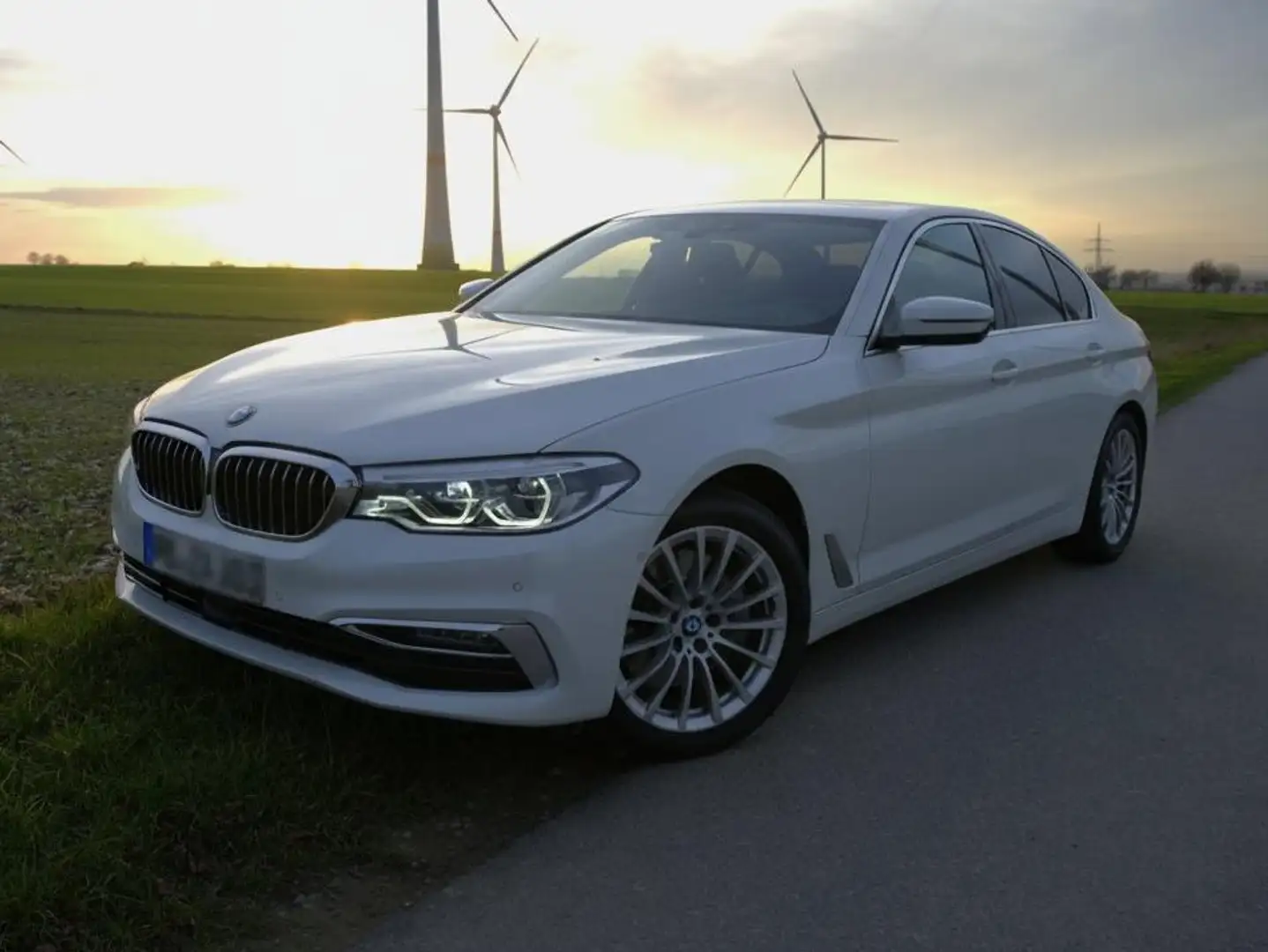 BMW 540 540i xDrive Aut. Luxury Line Weiß - 1