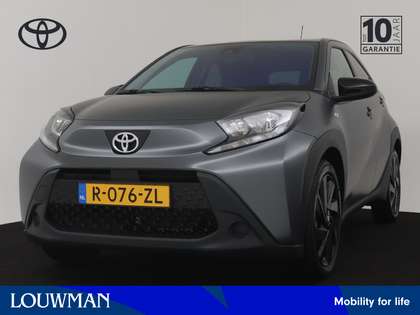 Toyota Aygo X 1.0 VVT-i S-CVT play Limited | Mat grijs | Zwarte