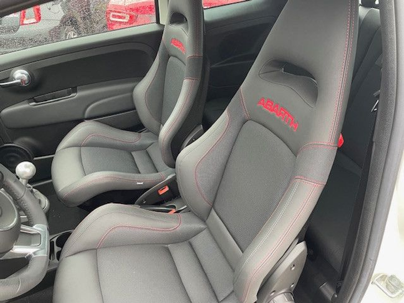 Abarth 500 595 Cabrio 1,4 T-Jet Competizione — photo 6
