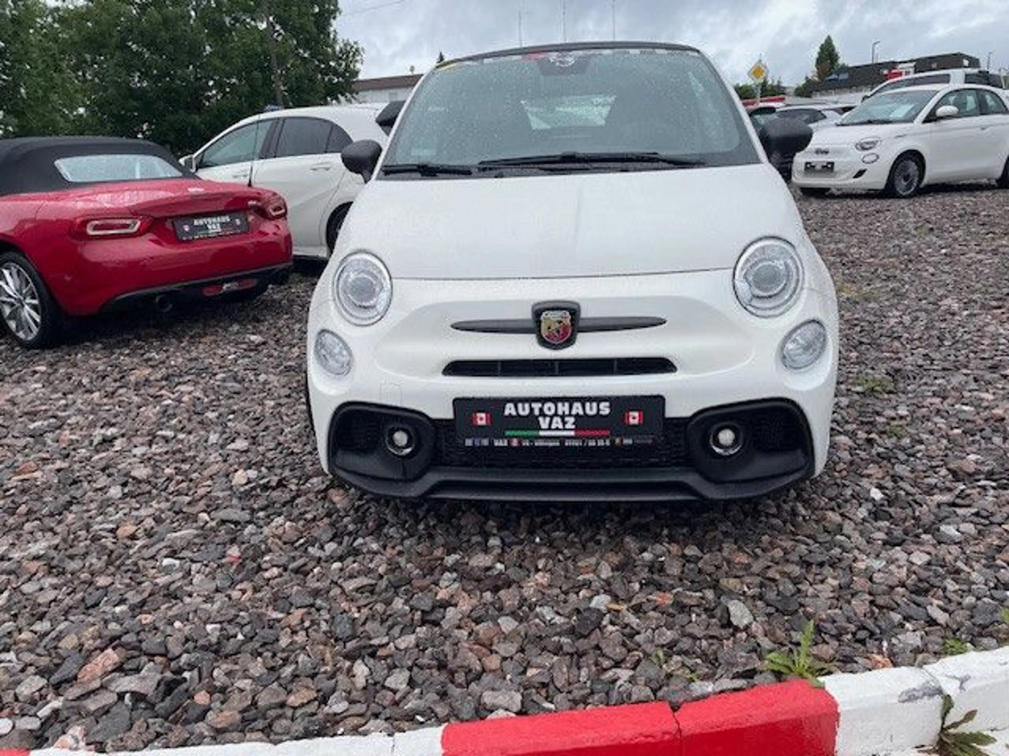 Abarth 500 595 Cabrio 1,4 T-Jet Competizione — photo 2