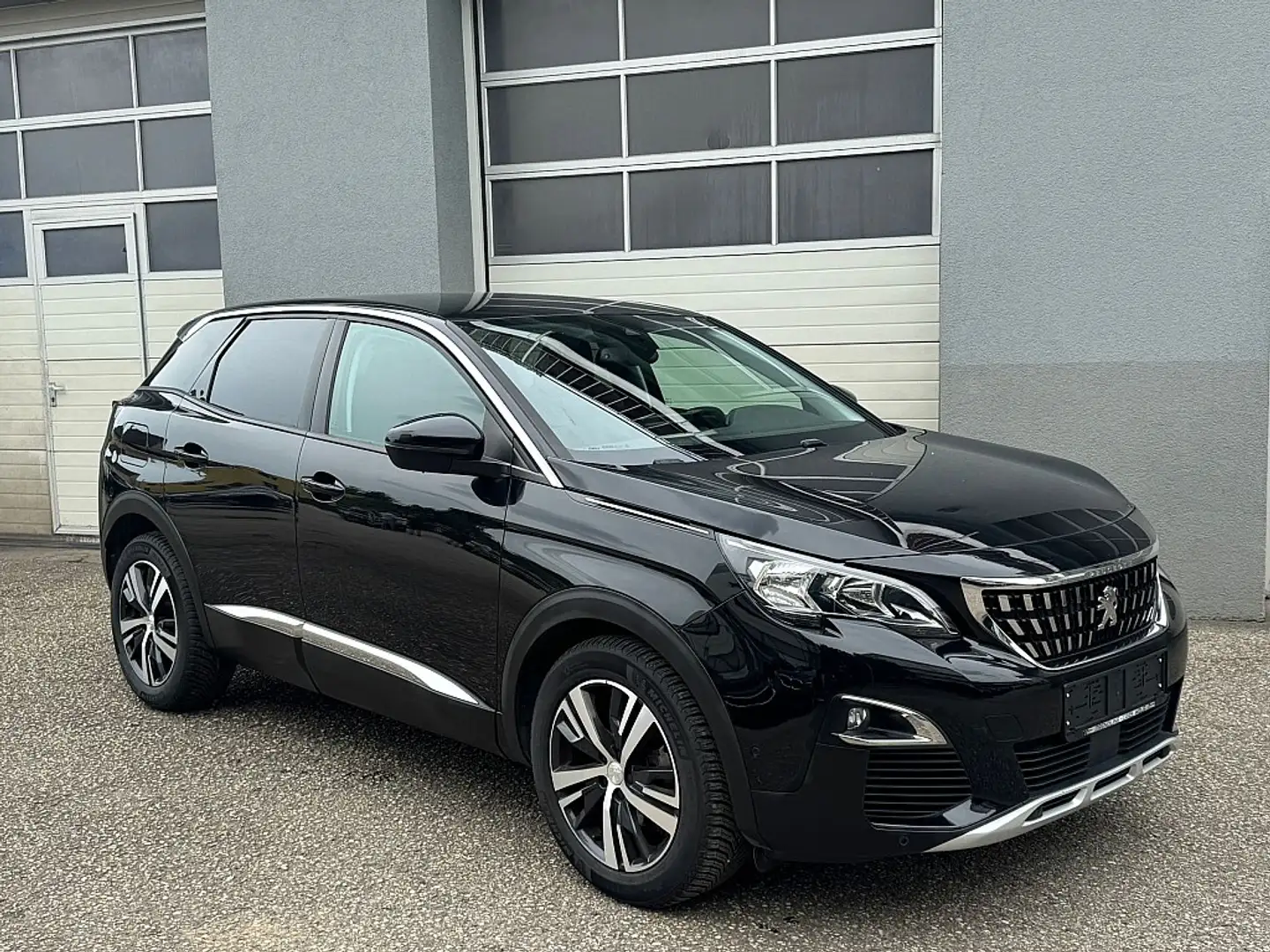 Peugeot 3008 1,2 PureTech 130 S&S EAT8 Allure Schwarz - 2