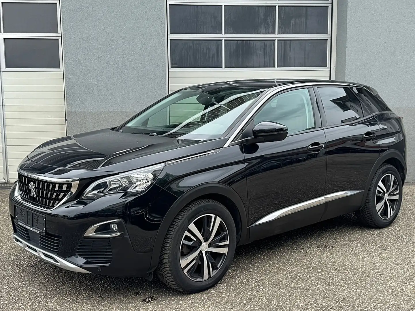 Peugeot 3008 1,2 PureTech 130 S&S EAT8 Allure Schwarz - 1