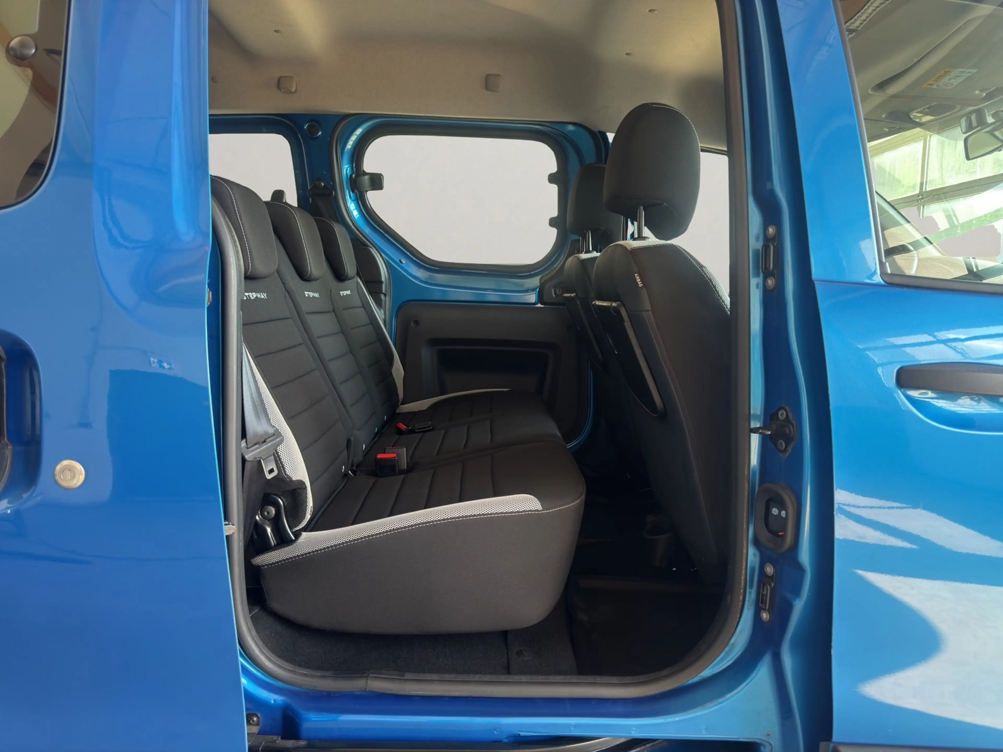 Dacia Dokker Dacia Dokker 1.3 TCe Stepway Celebration~NAVIGATIO — photo 15