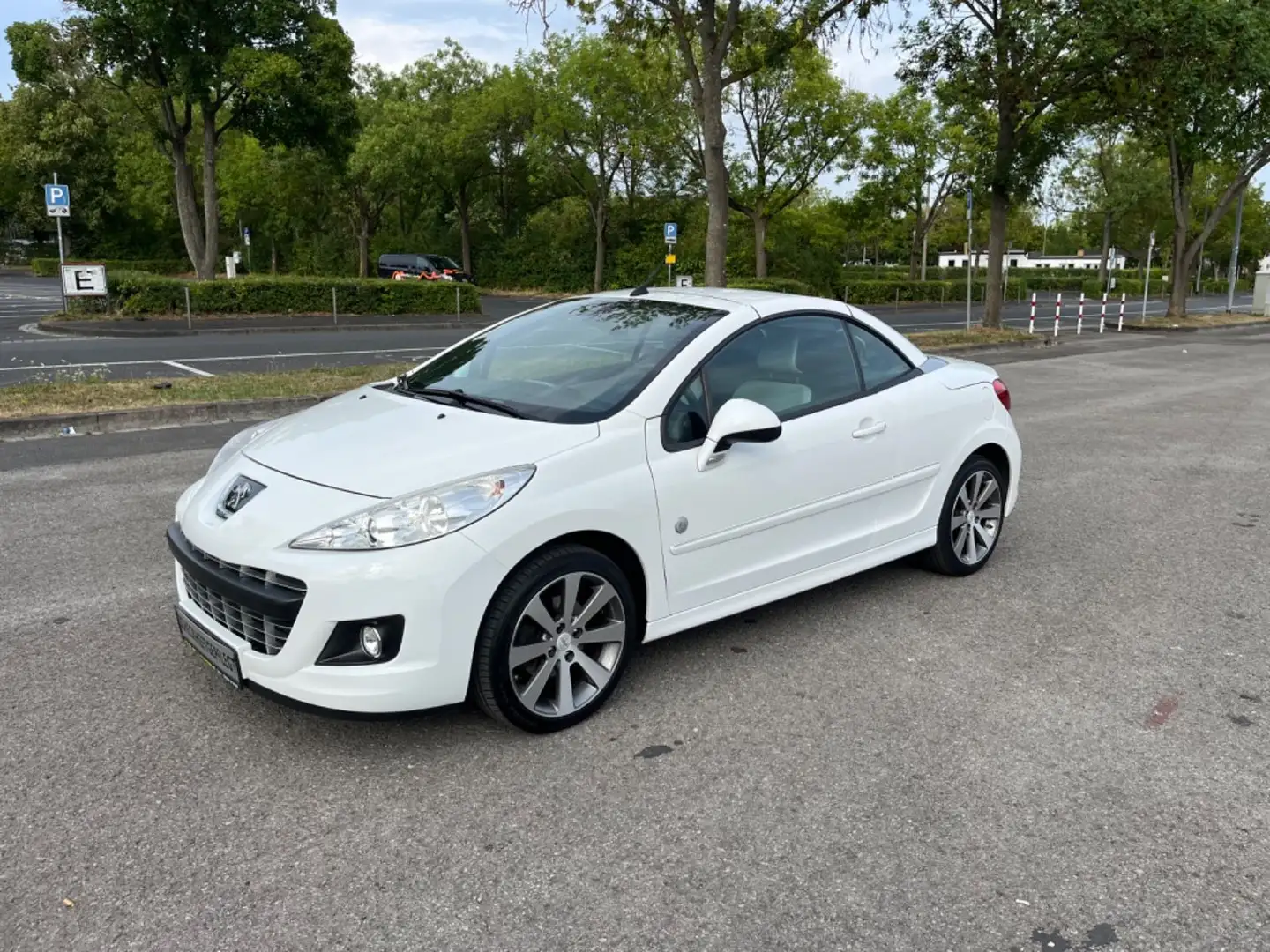 Peugeot 207 CC Cabrio-Coupe Roland Garros, TÜV+Serv. NEU Blanc - 1