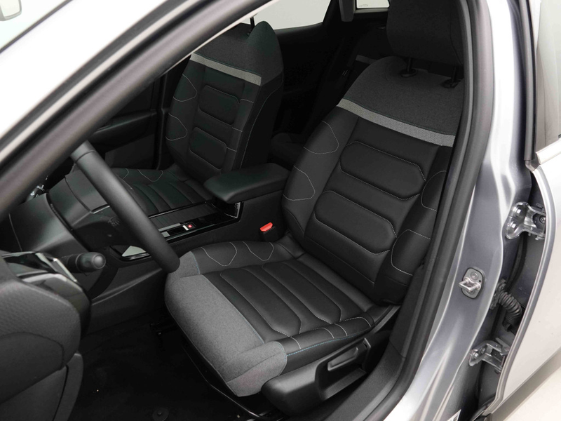 Citroen C4 1.2 T 130 MAX | Pano | 360Cam | GPS | Alu18 — photo 7