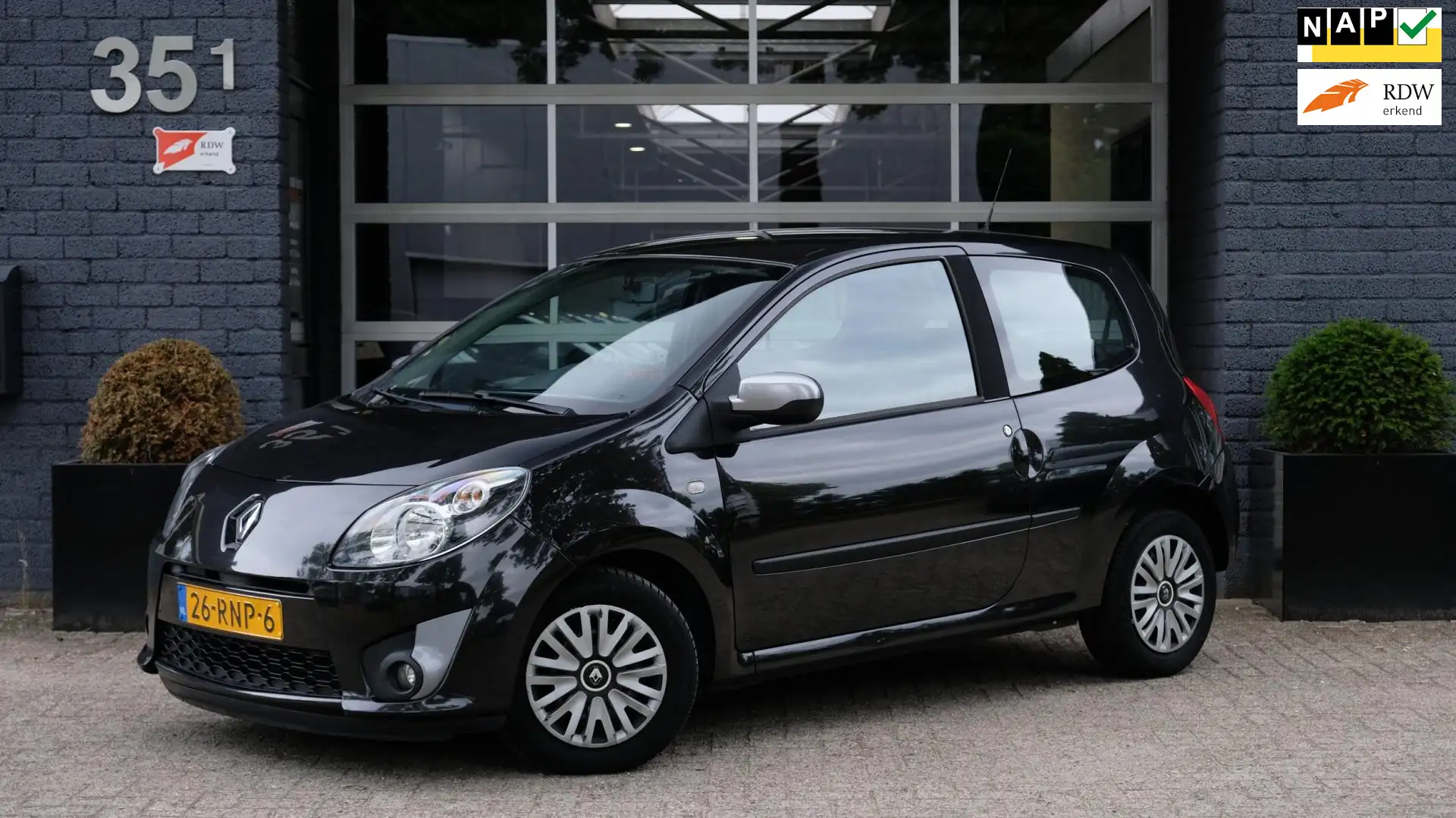 Renault Twingo 1.2-16V Night & Day Airco | Cruise Zwart - 1