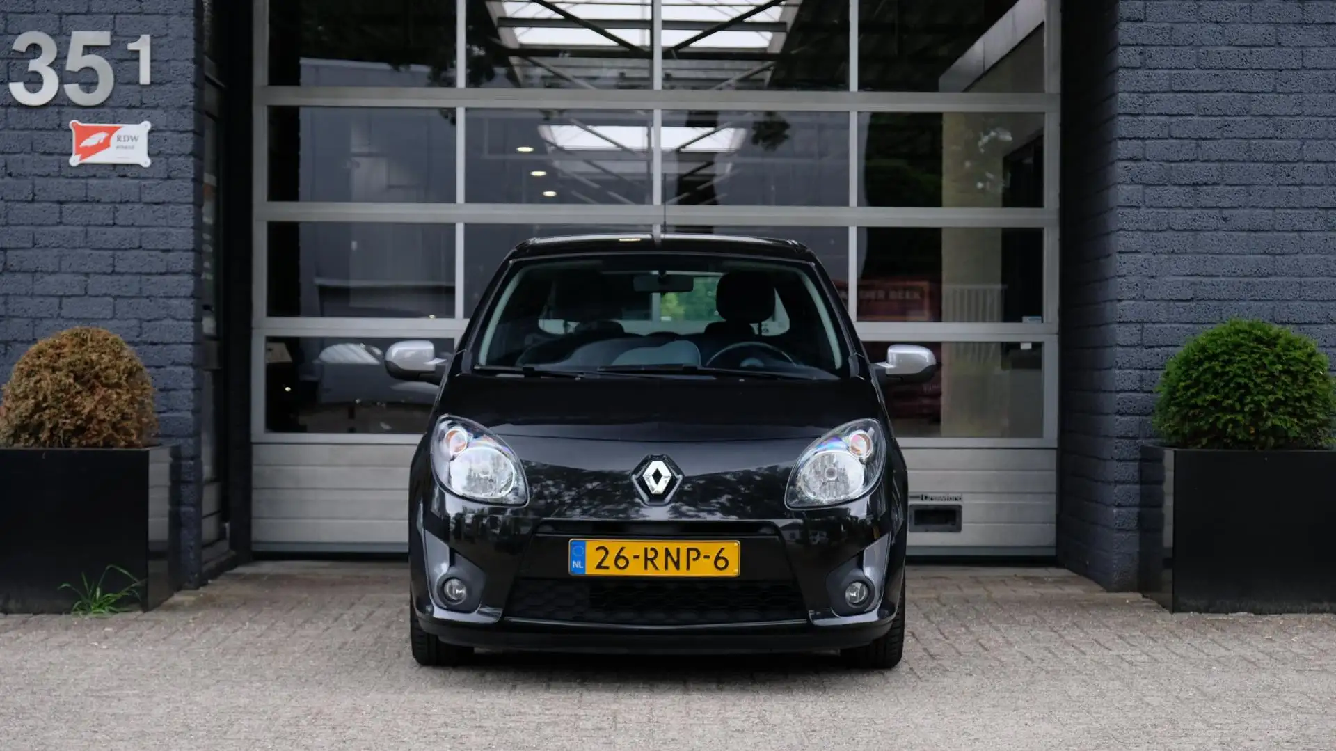 Renault Twingo 1.2-16V Night & Day Airco | Cruise Zwart - 2