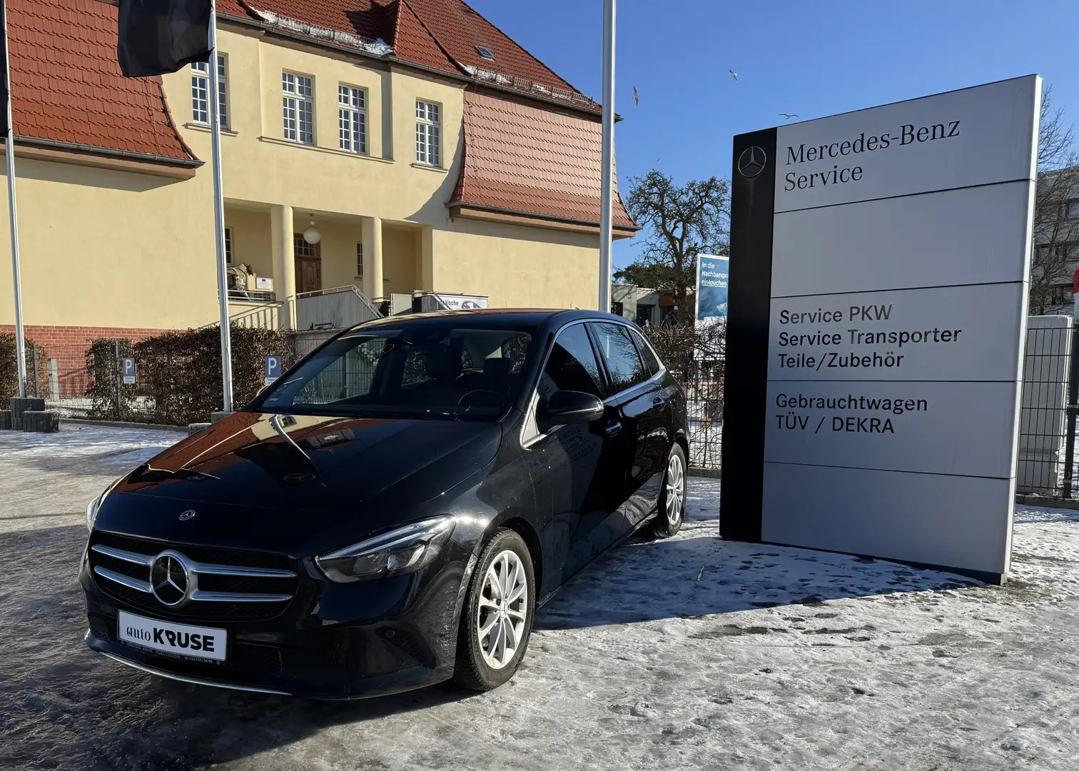 Mercedes-Benz B 220 Progressive Schwarz - 2