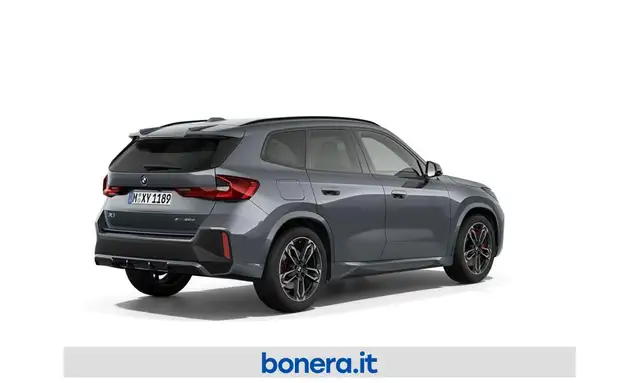 BMW X1 view 3