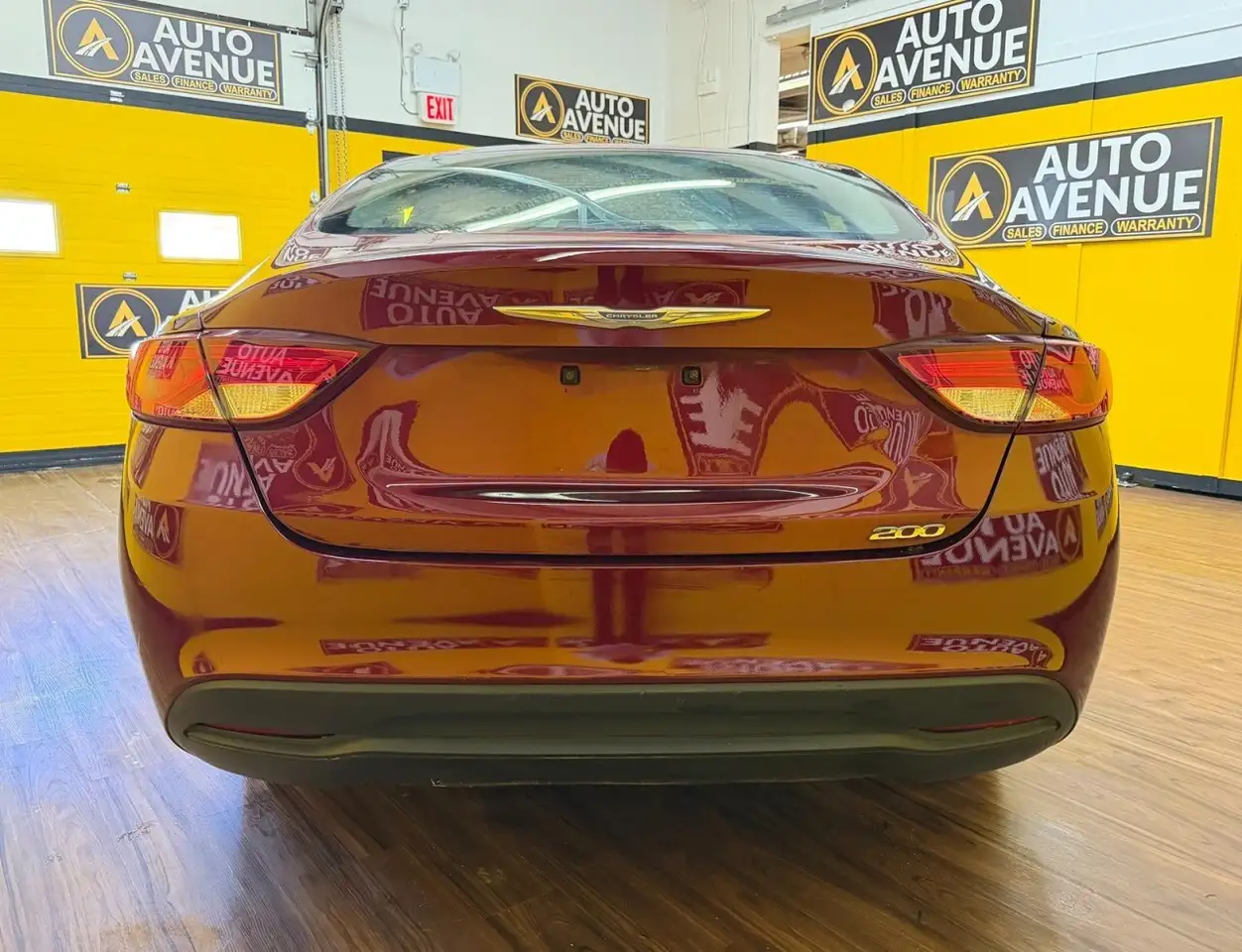 Chrysler 200 снимка Chrysler 200