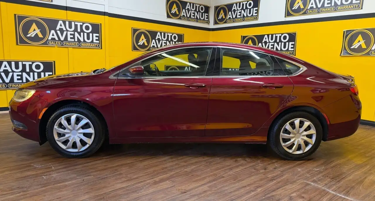 Chrysler 200 снимка Chrysler 200