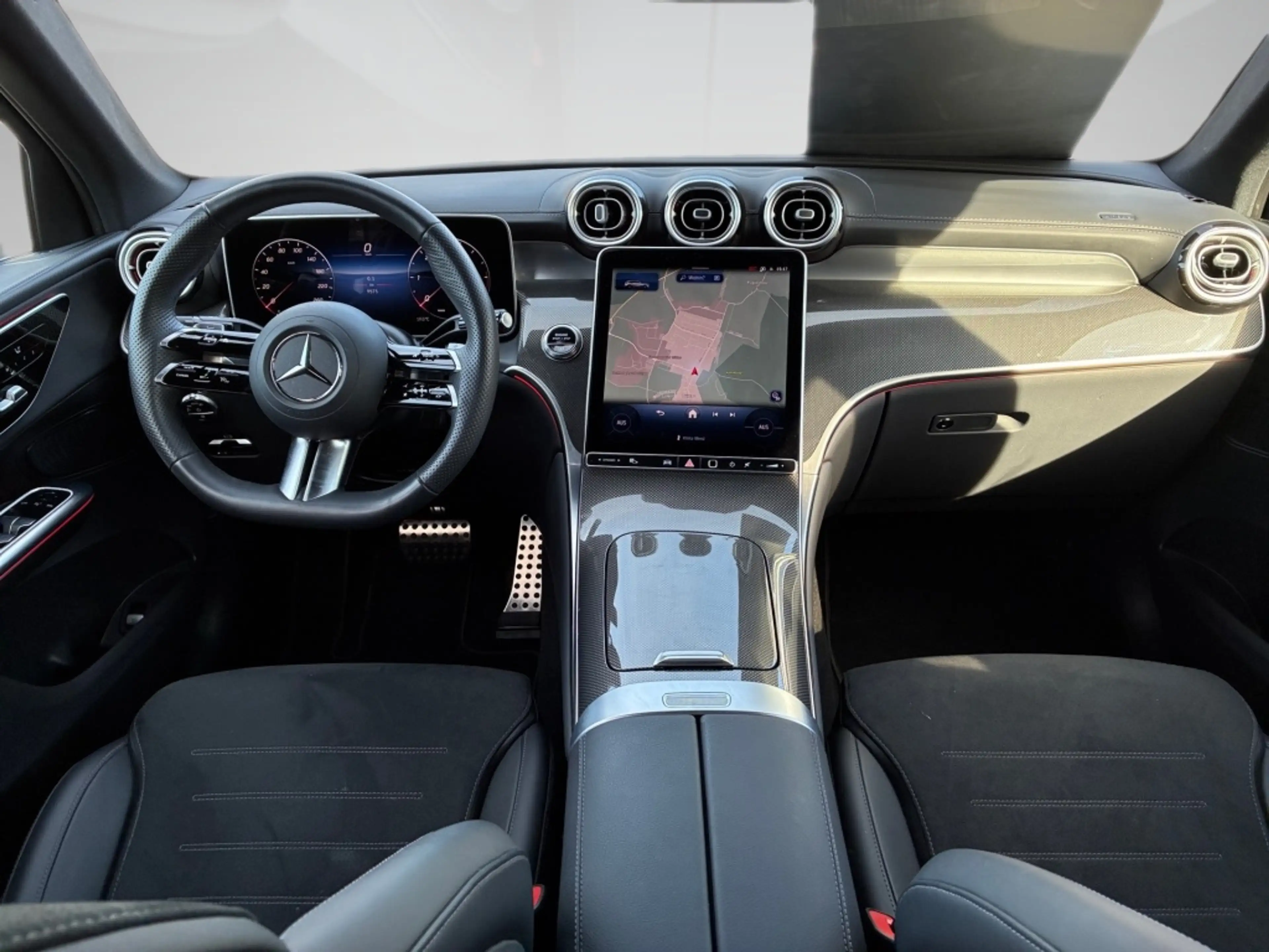 Mercedes-Benz GLC 300 d AMG 4M AHK ADV.+ LED MBUX — photo 12