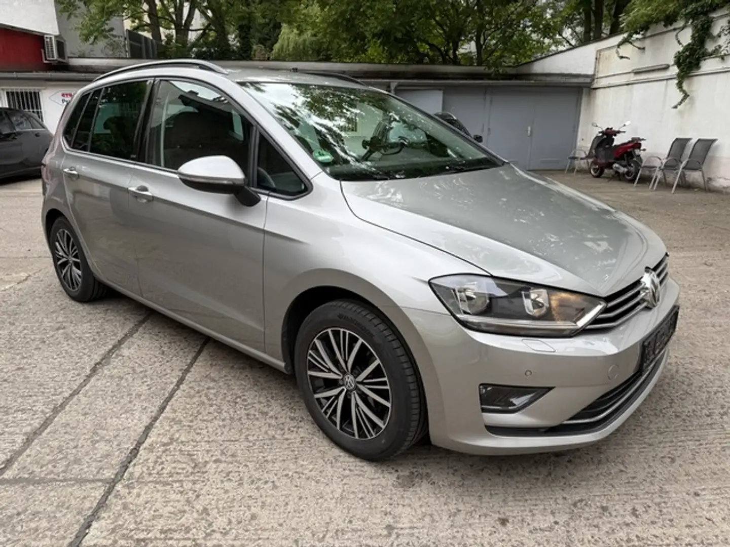Volkswagen Golf Sportsvan VII Allstar BlueMotionTech Gris - 1