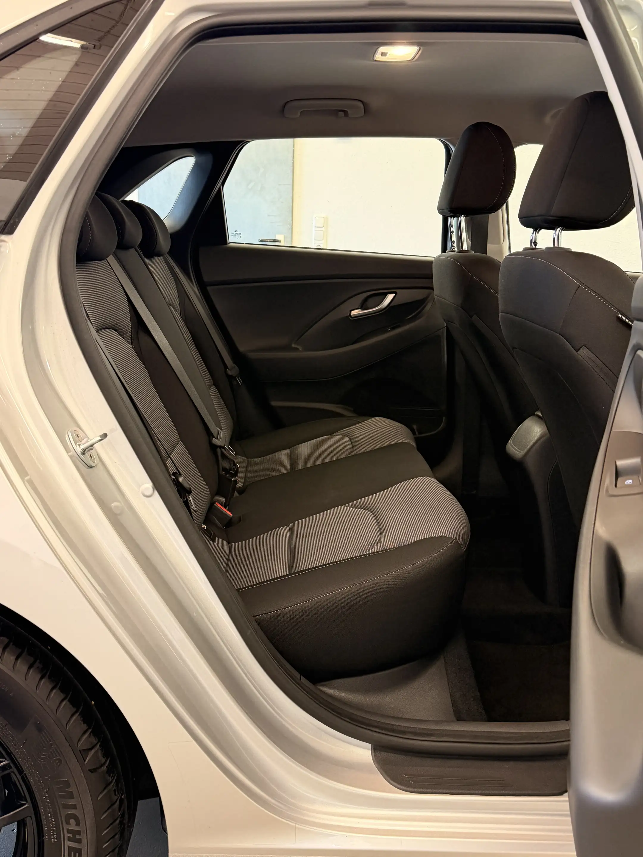 Hyundai i30 i30 1.0 T-GDI — photo 12