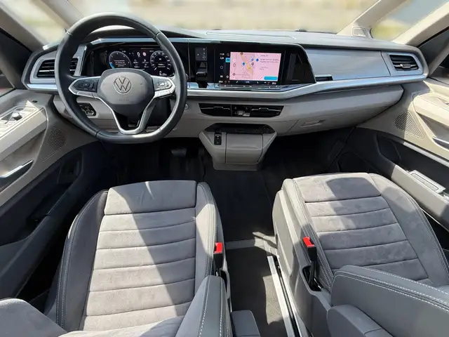Volkswagen Multivan view 8