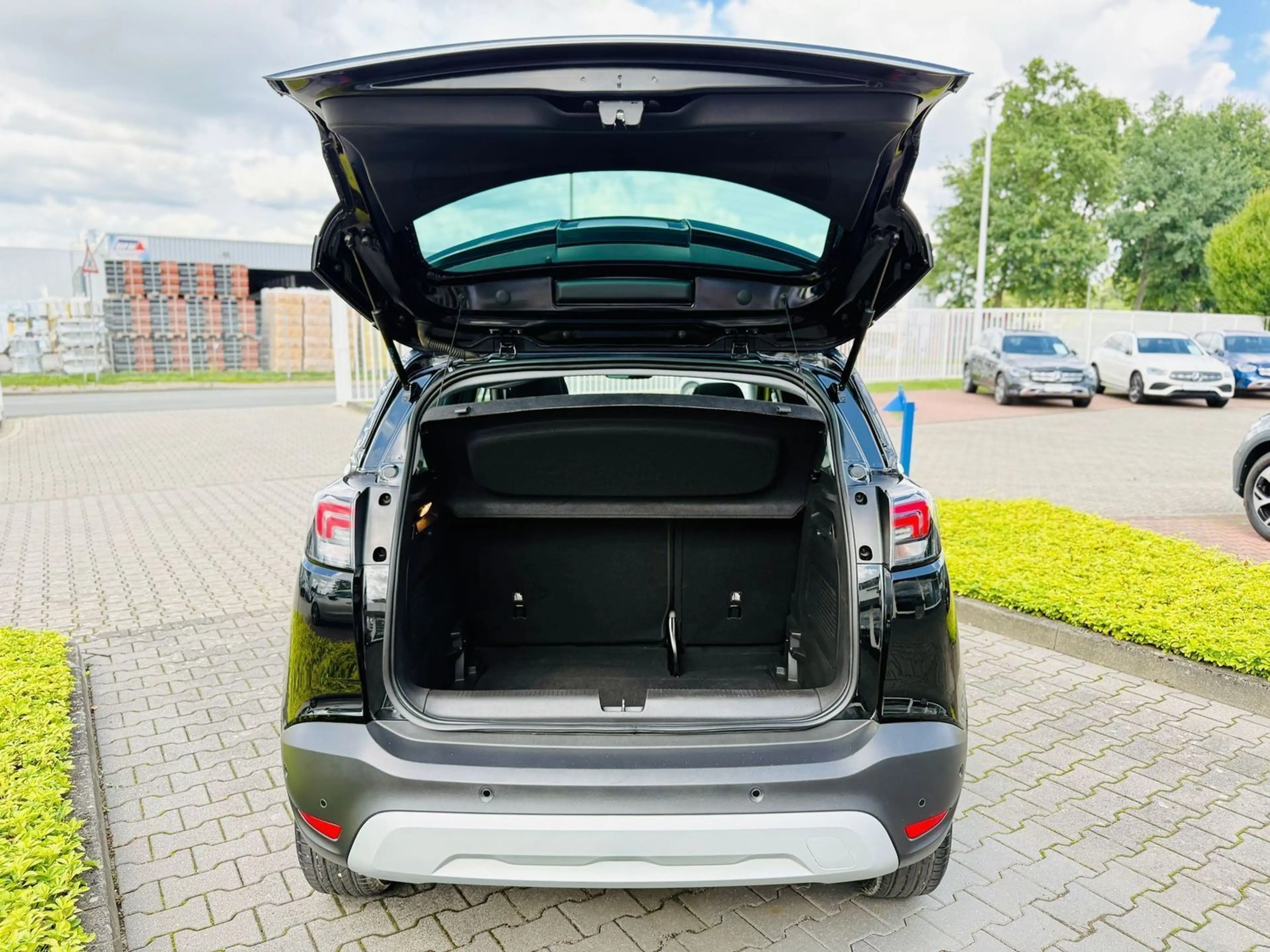 Opel Crossland X 1,2 T ELEG., Navi, Panod, LED, RFK, PTS, Tot, Spur — photo 7