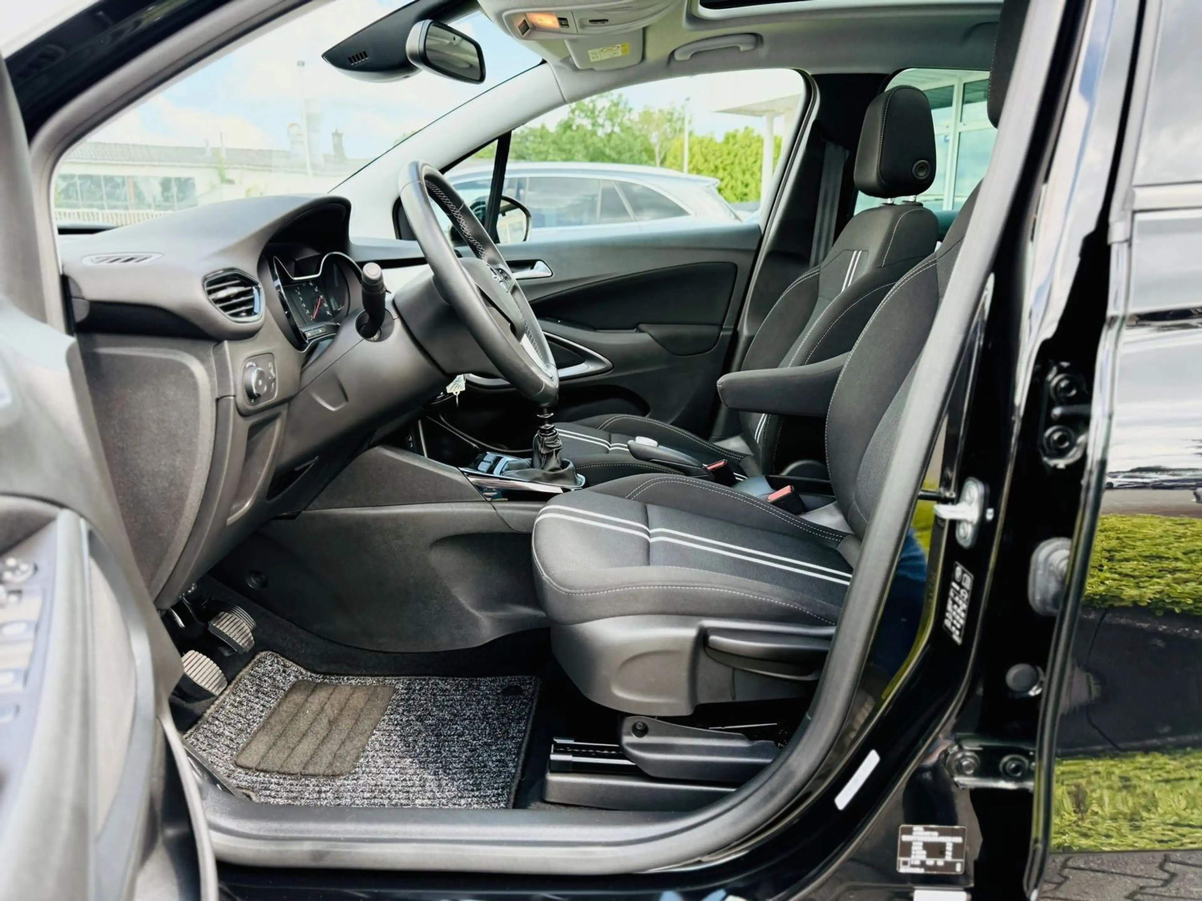 Opel Crossland X 1,2 T ELEG., Navi, Panod, LED, RFK, PTS, Tot, Spur — photo 9