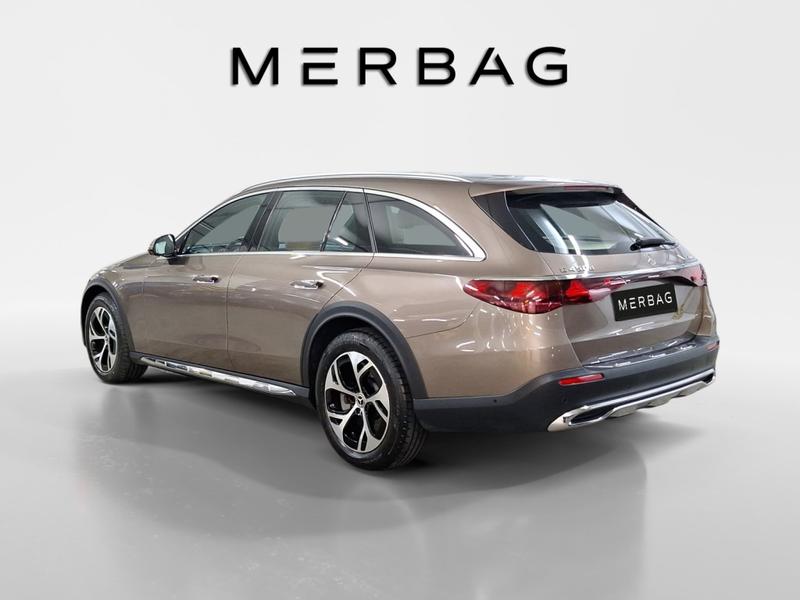 Mercedes-Benz E 450 d 4MATIC T-Modell All-Terrain Pano, 360°, AHK, HUD — photo 3