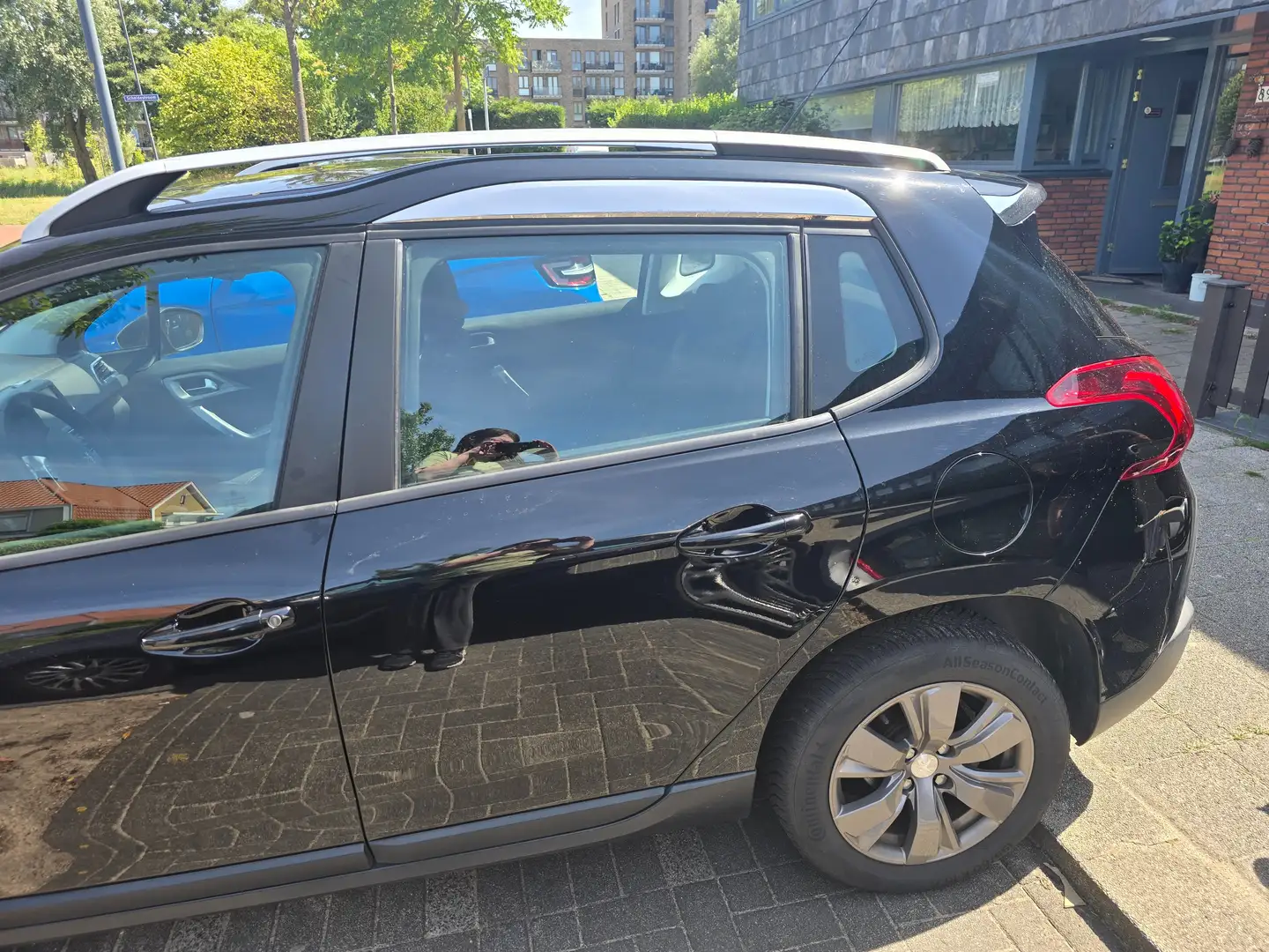 Peugeot 2008 2008 1.2 PureT. Blue Lion Zwart - 1