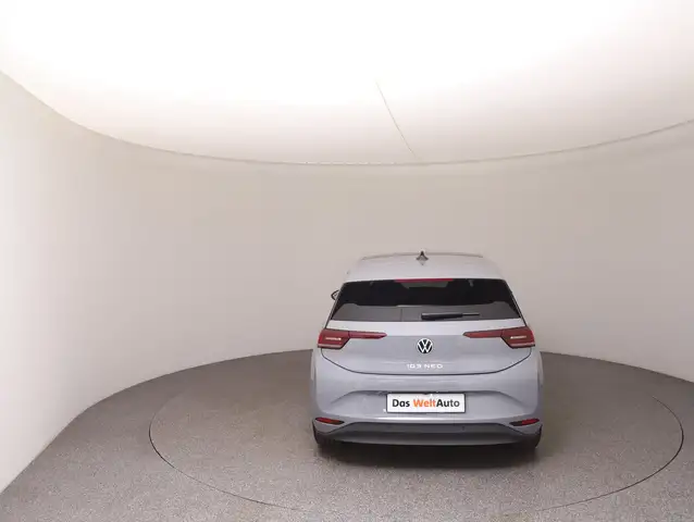 Volkswagen Id.3 view 6