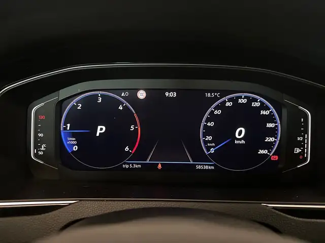 Volkswagen Passat view 28