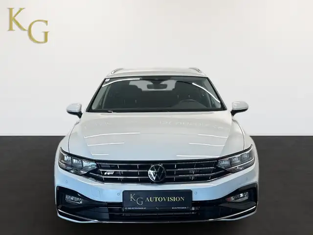 Volkswagen Passat view 11