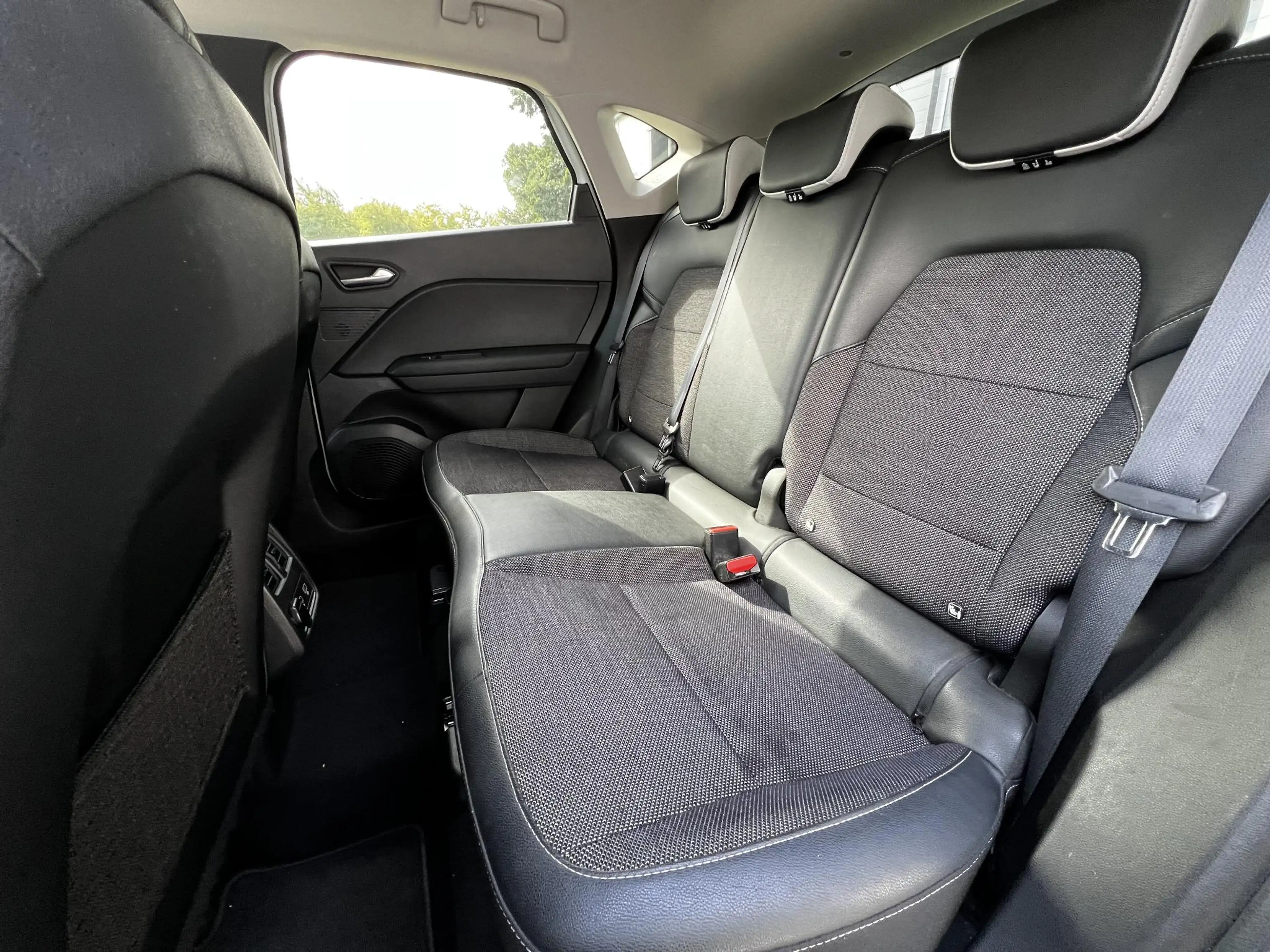 Renault Captur 1.3 TCe 140 Intens | AppleCarPlay | Automaat | Dod — photo 8