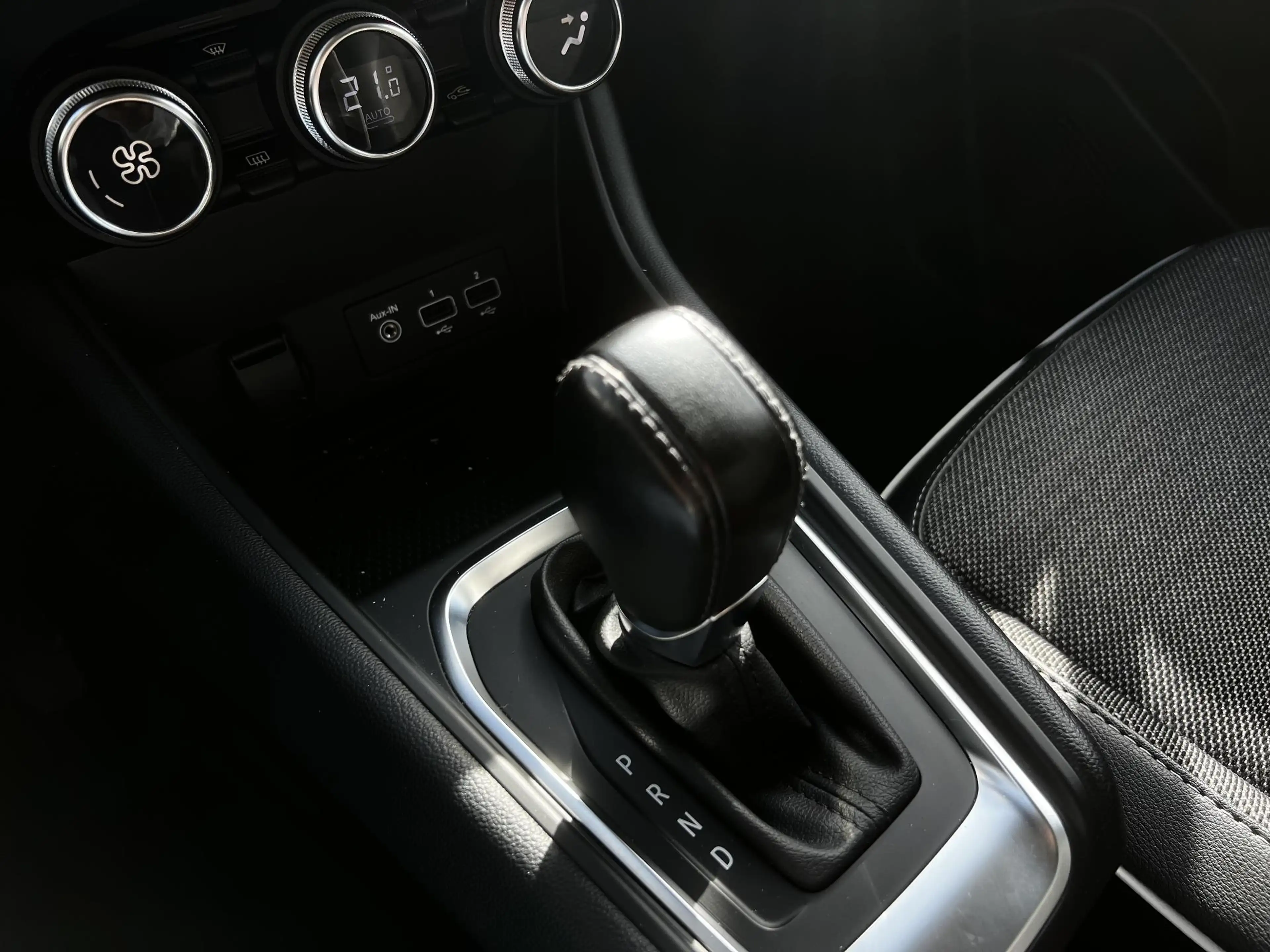 Renault Captur 1.3 TCe 140 Intens | AppleCarPlay | Automaat | Dod — photo 23