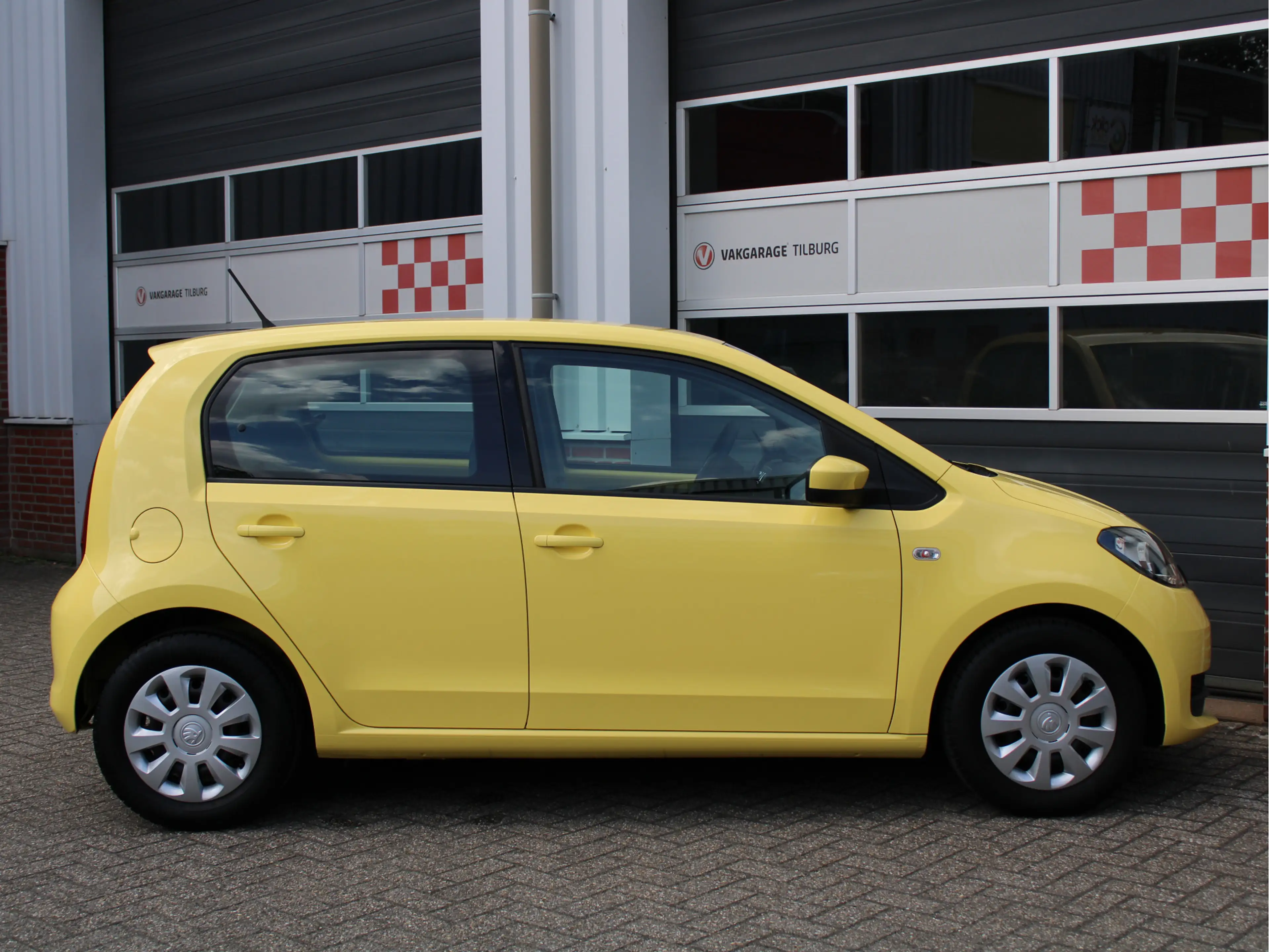 Skoda Citigo 1.0 Greentech Ambition CruiseControl/Bluetooth/Air — photo 42