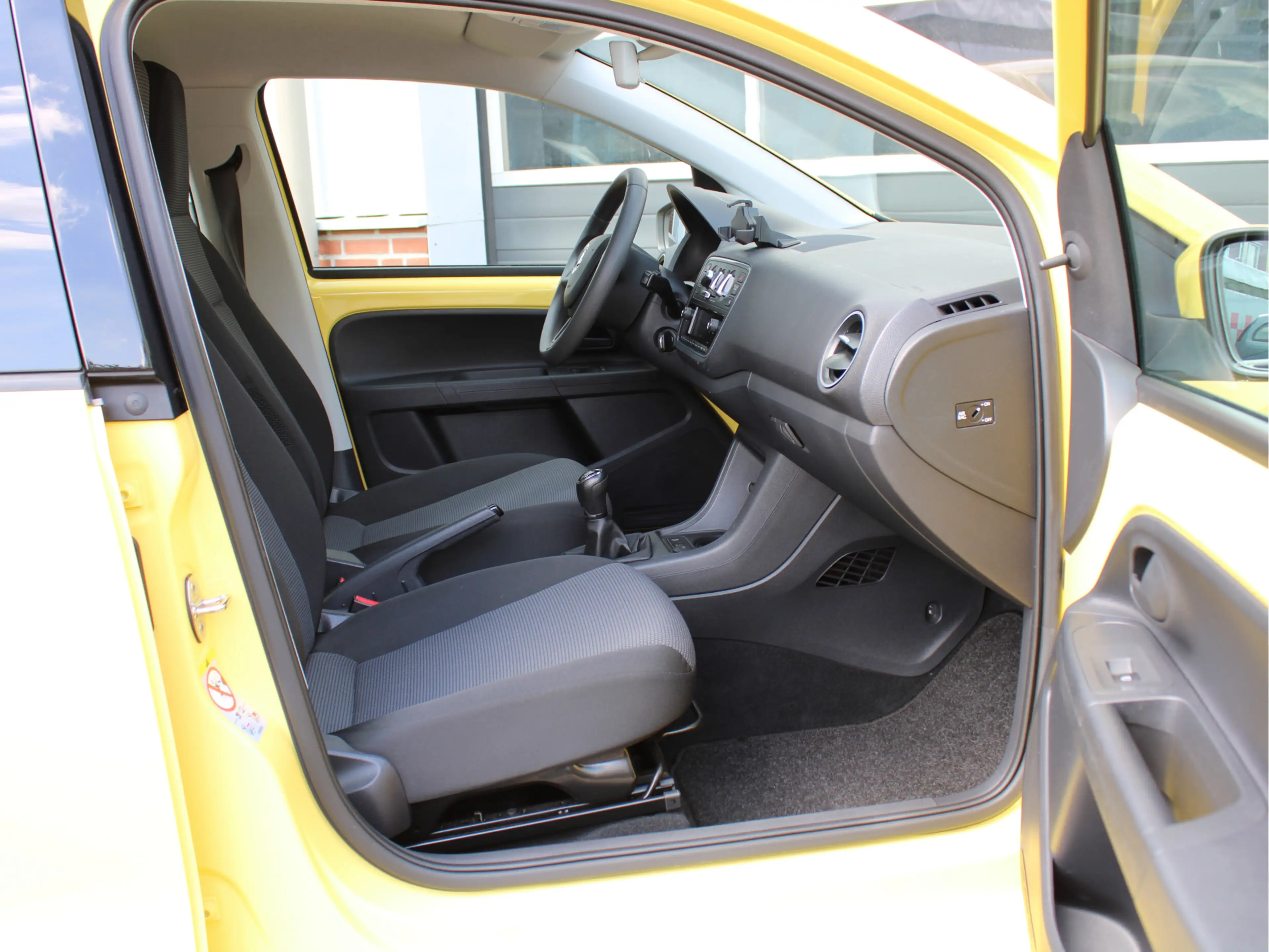 Skoda Citigo 1.0 Greentech Ambition CruiseControl/Bluetooth/Air — photo 28