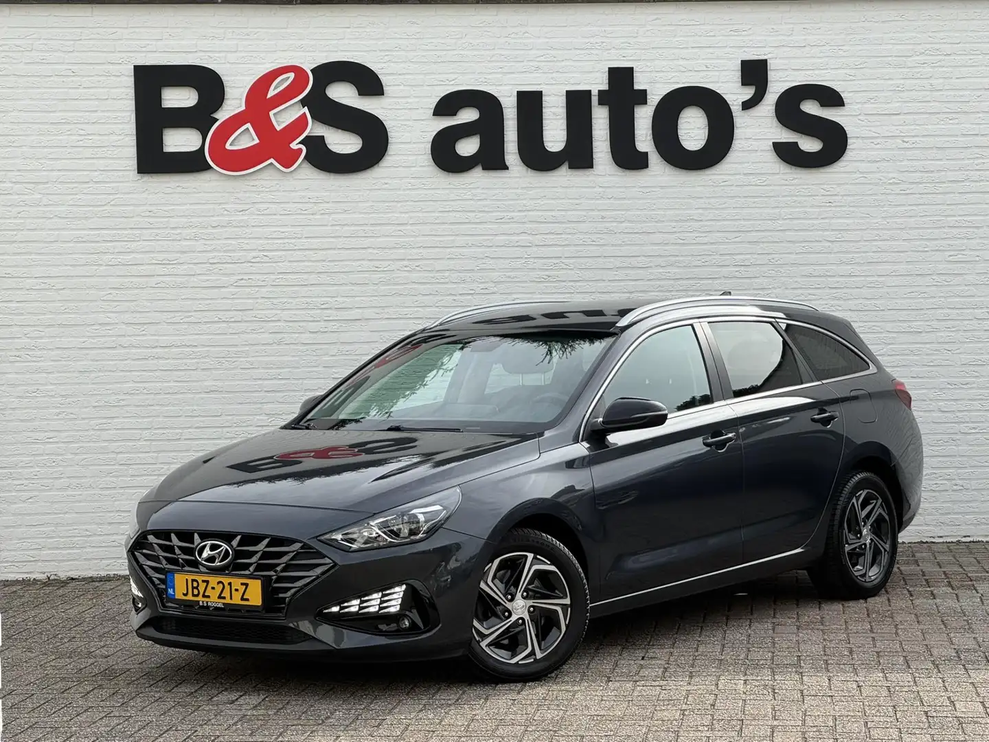 Hyundai i30 1.5 T-GDi MHEV Premium Sky Automaat Led Carplay Ca Grijs - 1