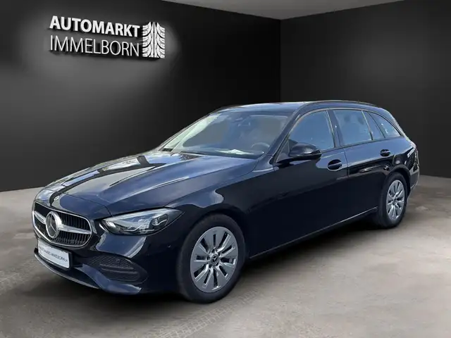 Mercedes-Benz C-Class view 4