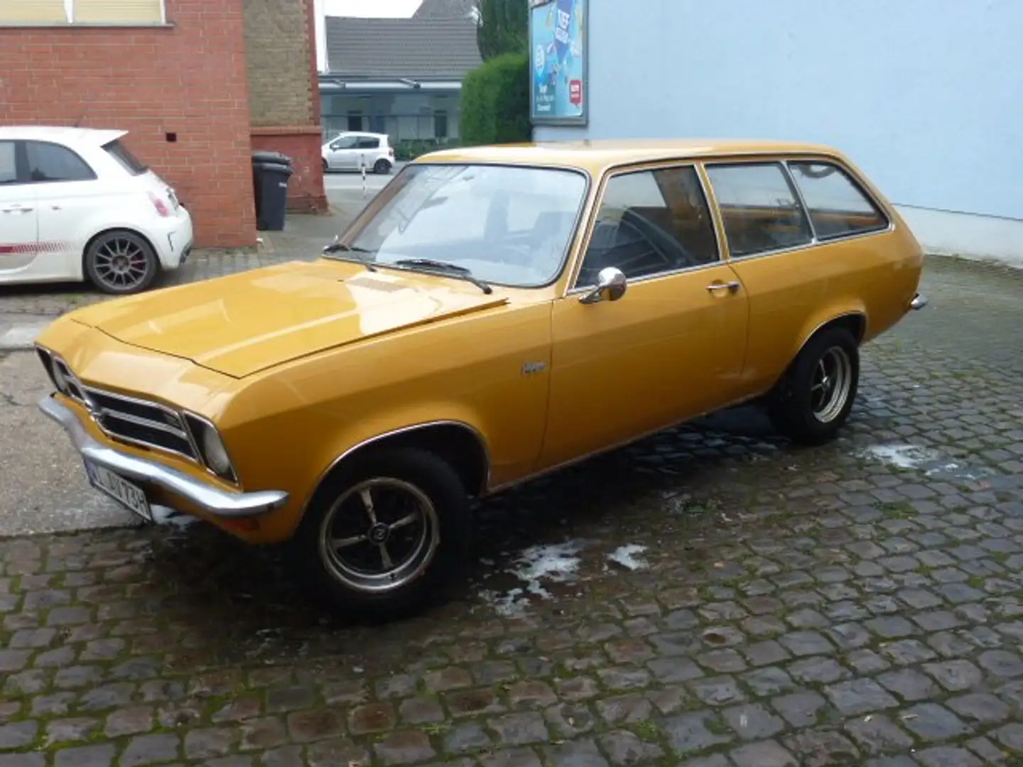 Opel Ascona Opel Ascona A Voyage 1,6 Automatik Amarillo - 2