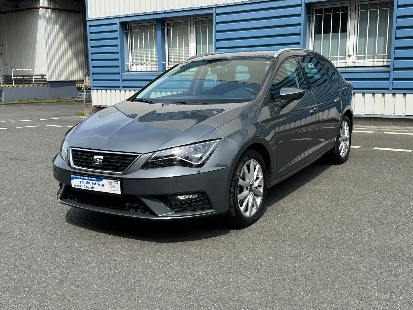 SEAT Leon ST Style 1.6TDI DSG Aut./1.Hand/Garantie/EURO6 Gris - 1