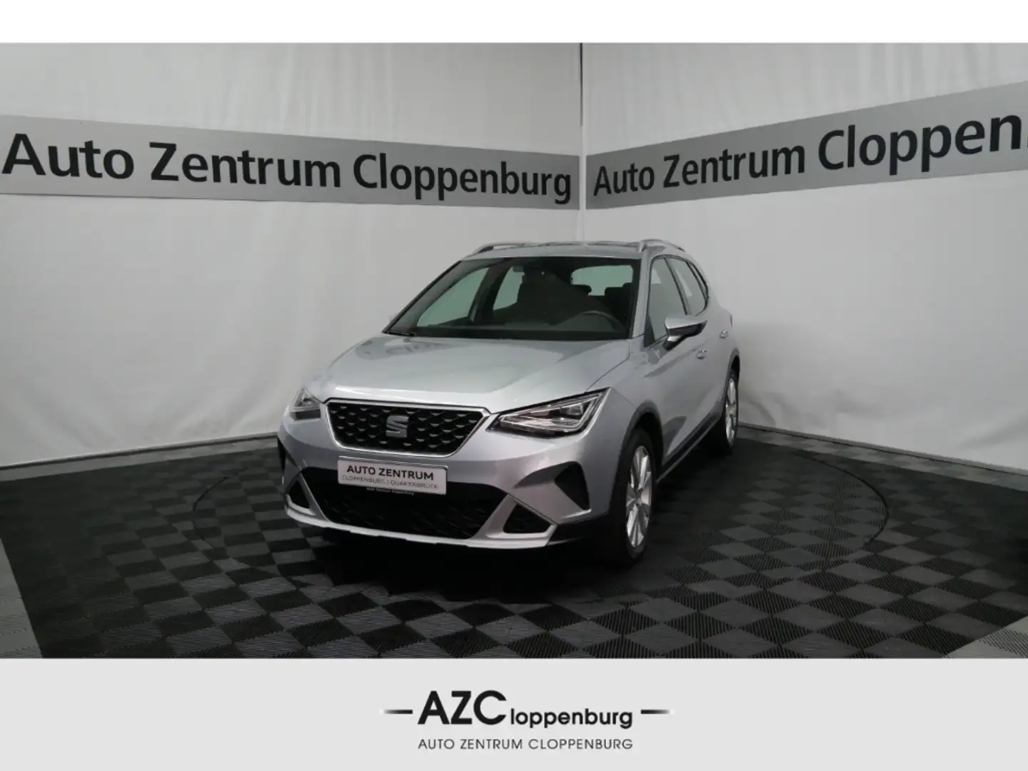 SEAT Arona Xperience 1.0 TSI LED+Navi+CarPlay+PDC+17'' Silber - 1