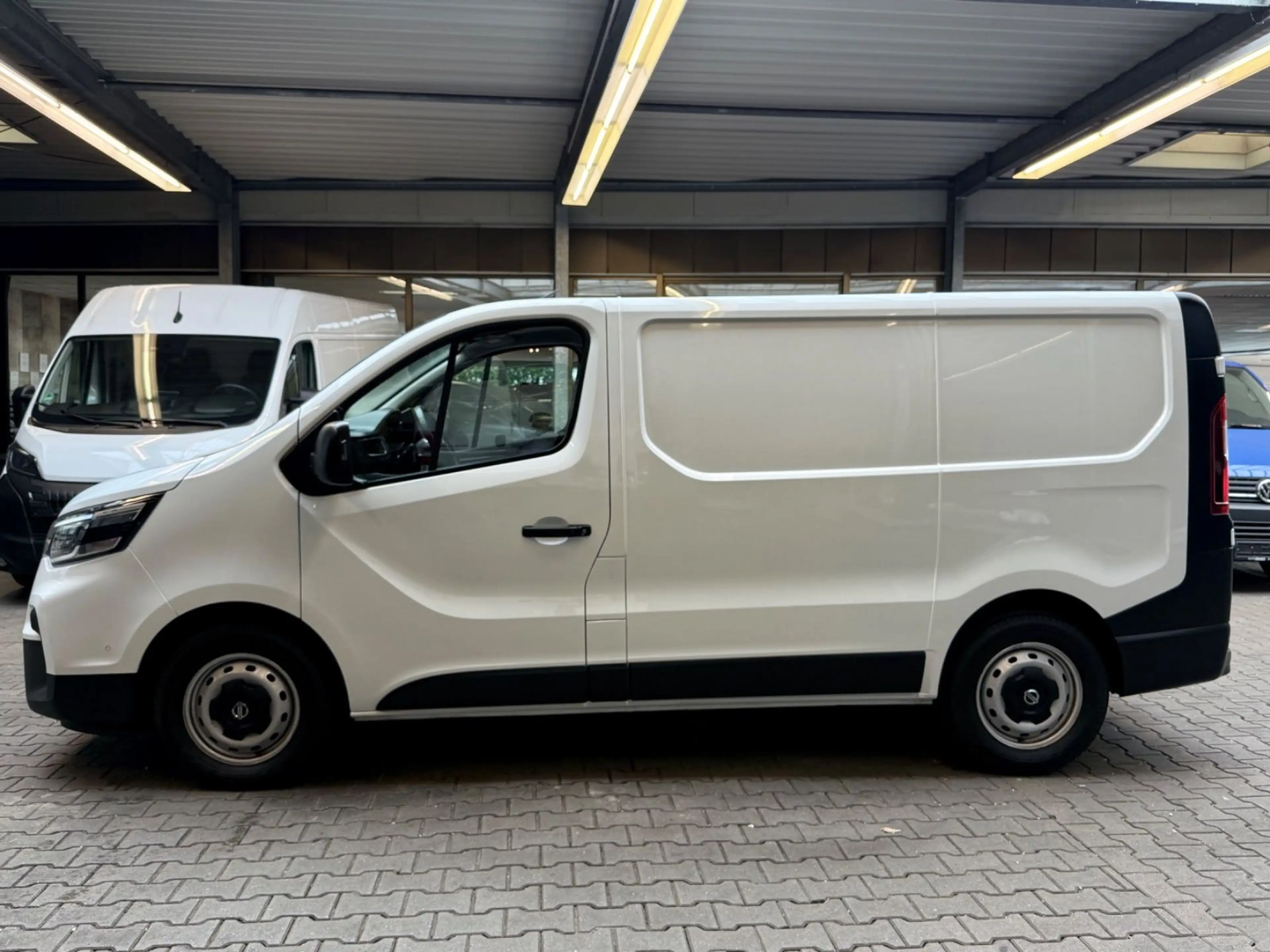 Nissan Primastar 2.0 D L1H1 AUTOMATIK AHK NAVI LED CAM — photo 7