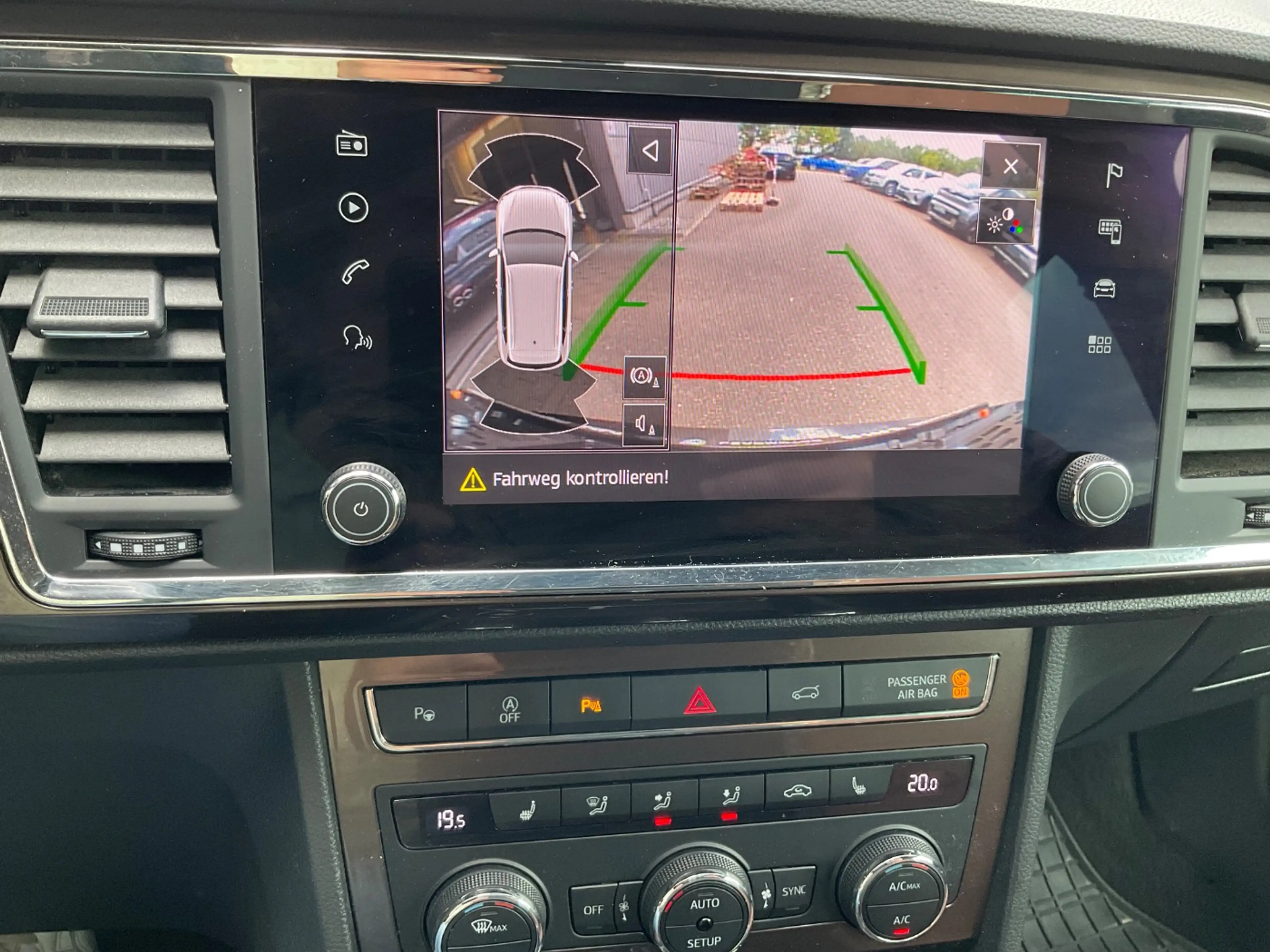 SEAT Ateca 2.0 TSI 4Drive Xcellence AHK+Allrad+LED — photo 14