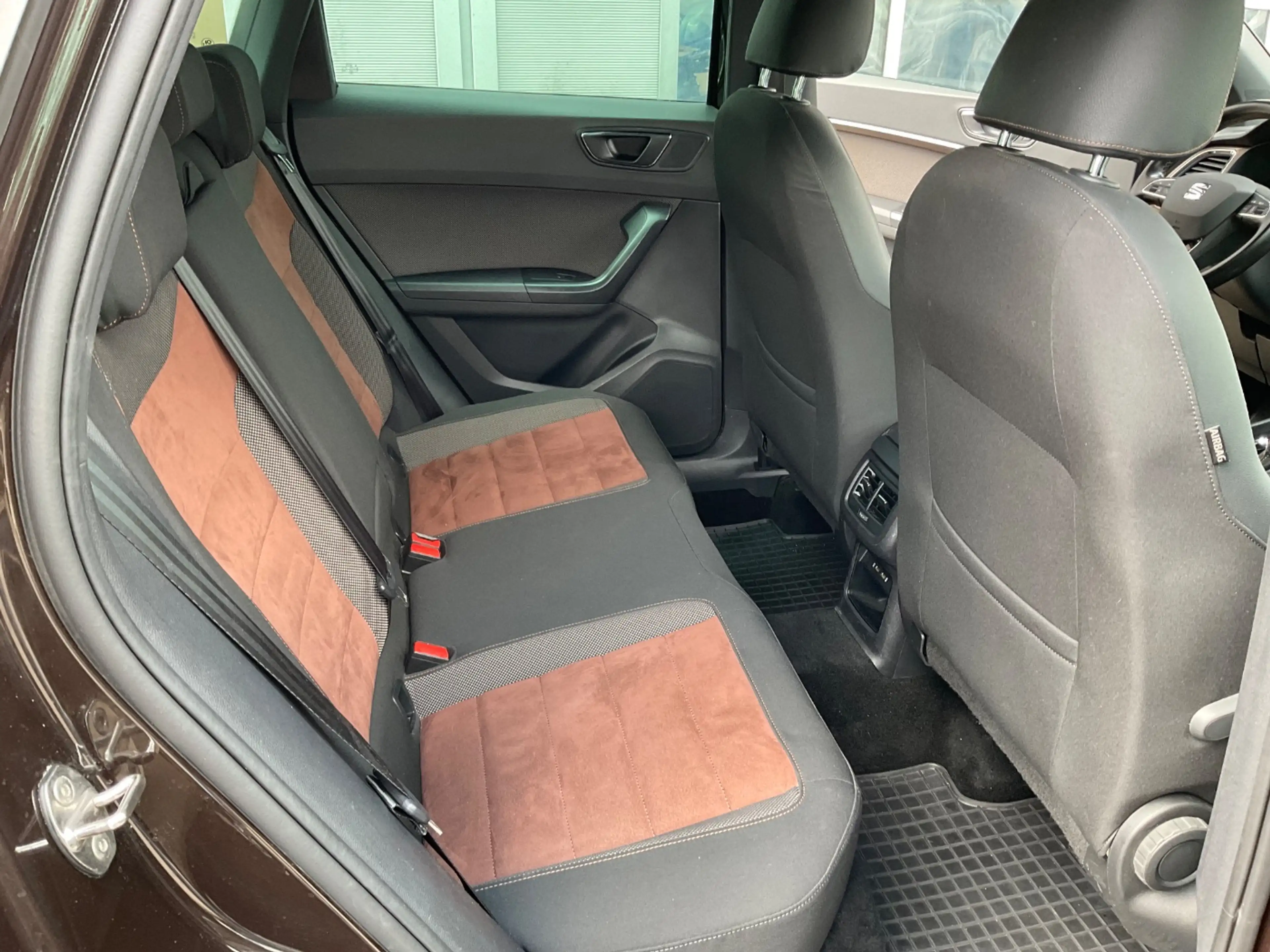 SEAT Ateca 2.0 TSI 4Drive Xcellence AHK+Allrad+LED — photo 9