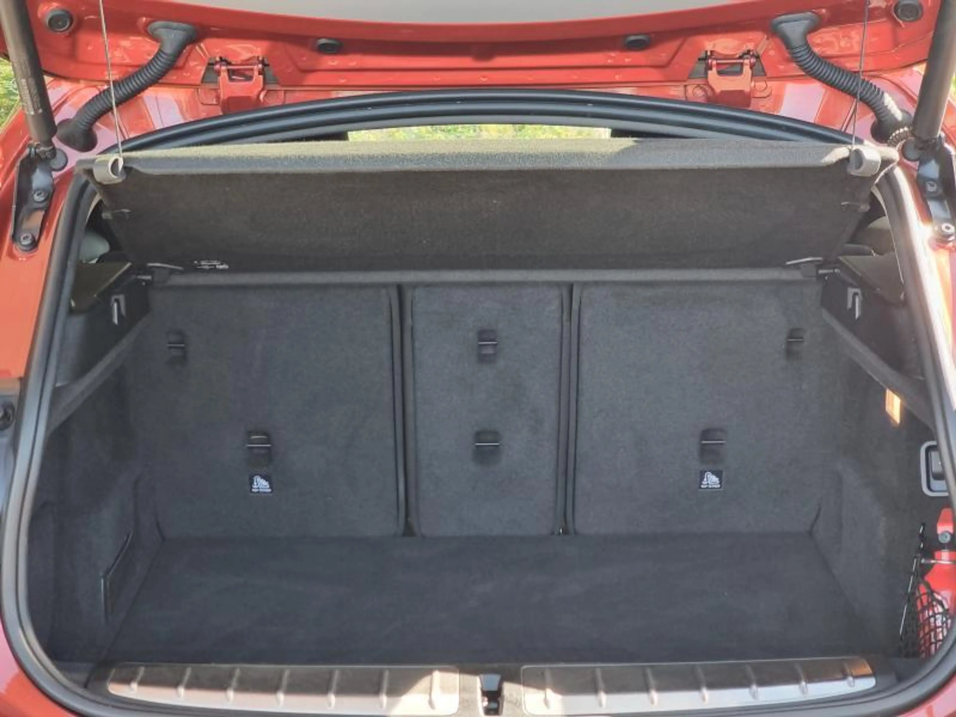 BMW X2 18i — photo 27