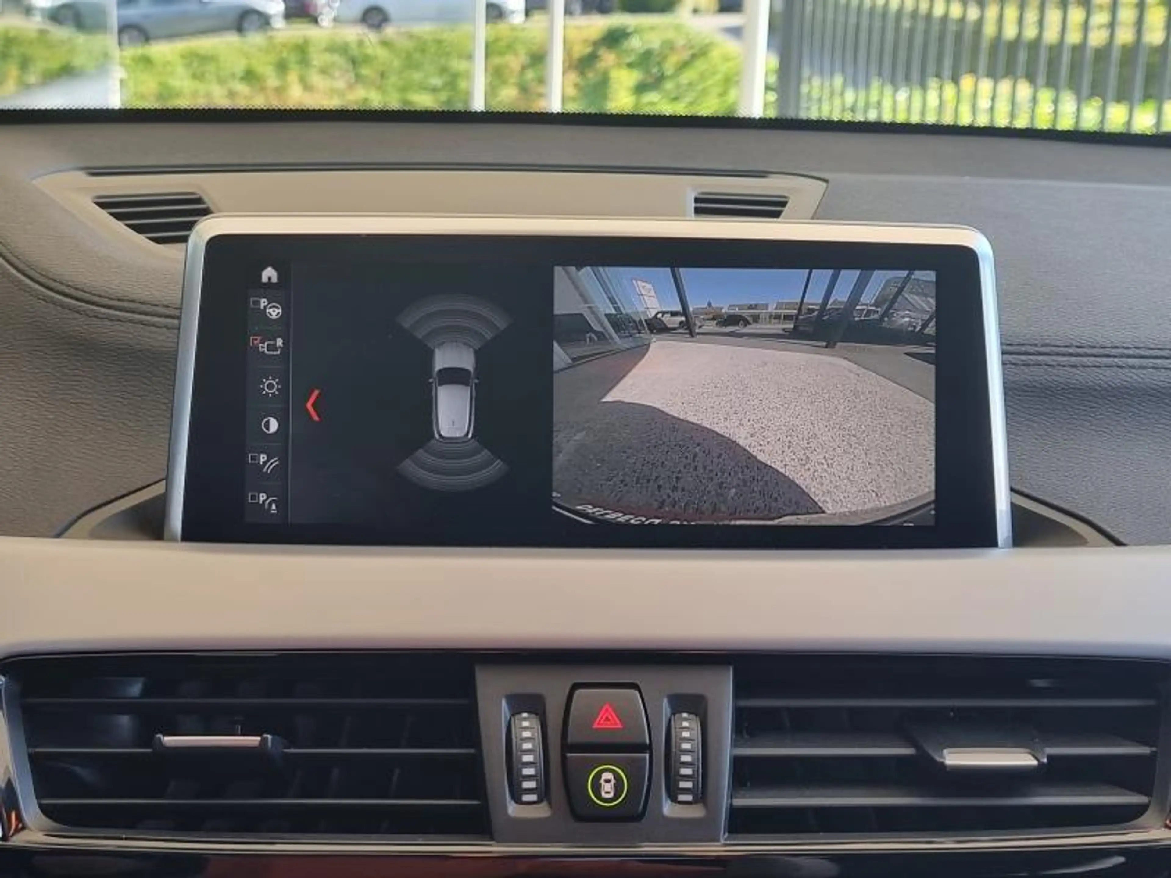 BMW X2 18i — photo 13