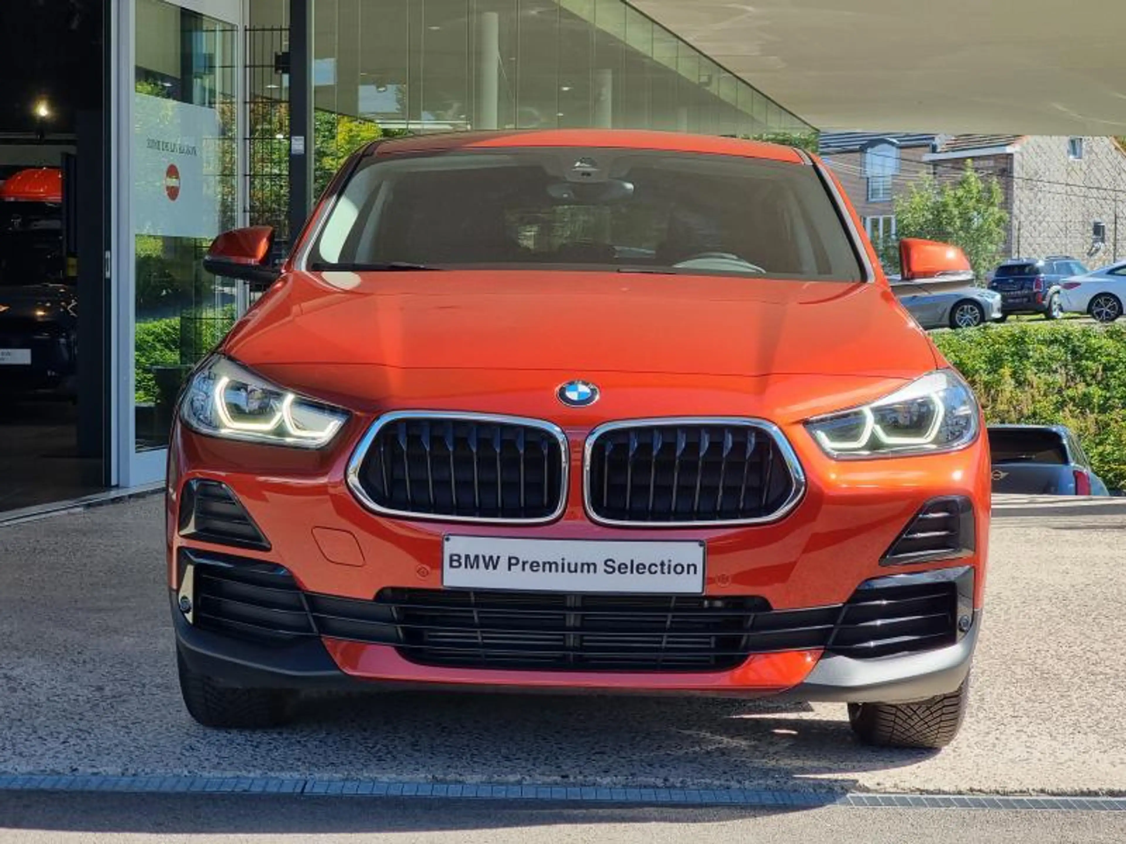BMW X2 18i — photo 2