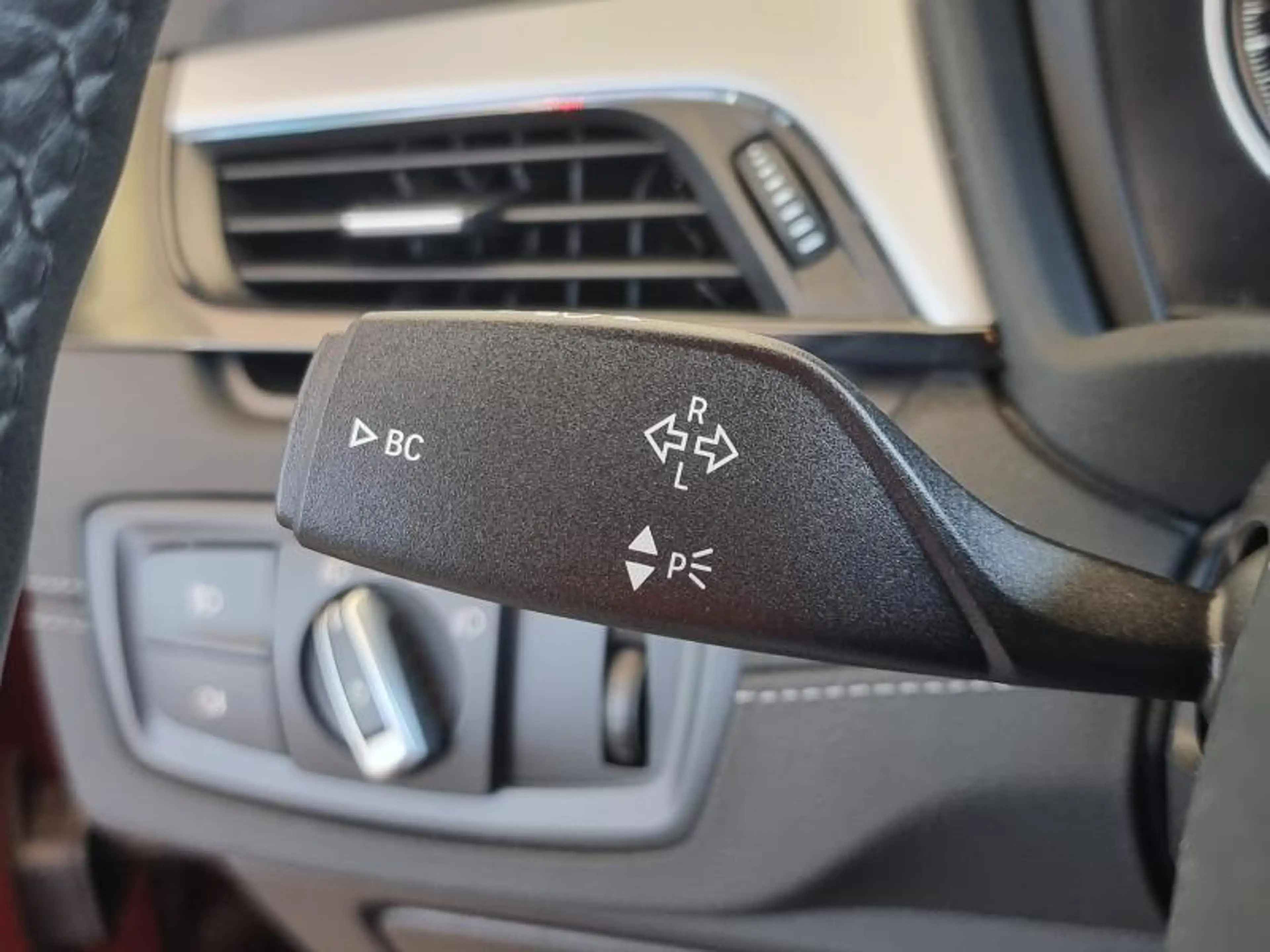 BMW X2 18i — photo 23
