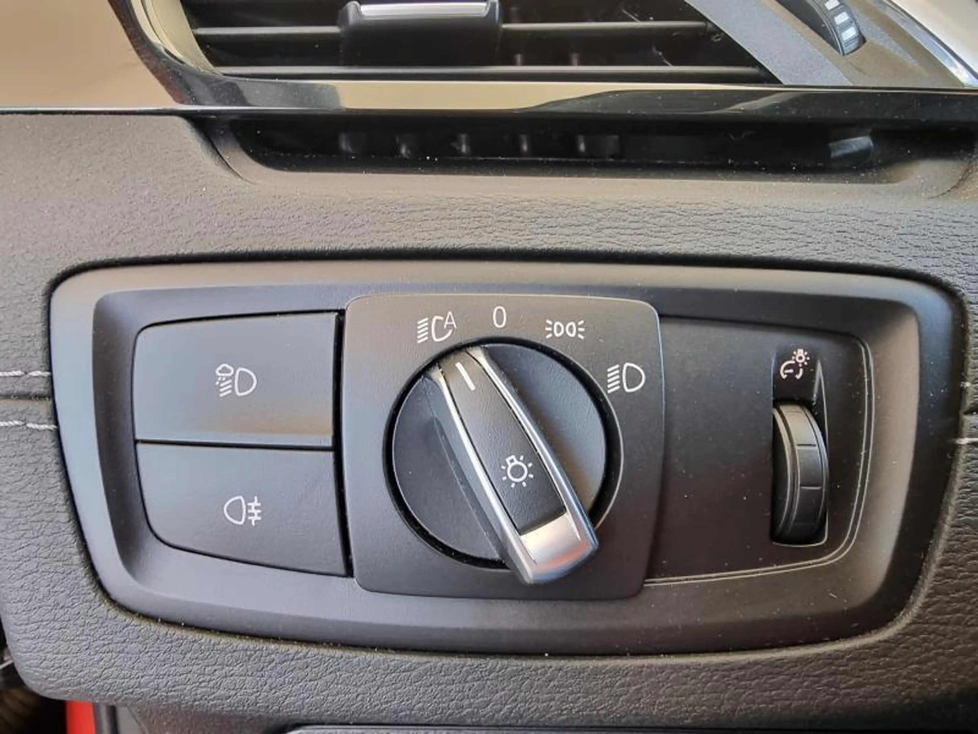 BMW X2 18i — photo 19