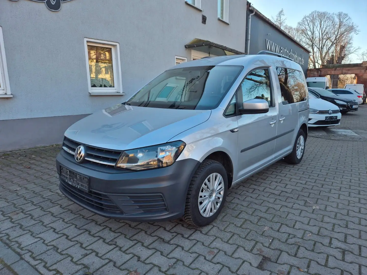 Volkswagen Caddy 2.0 TDi,Navi,Klimaaut,Sitzhzg,Ahk Argento - 2