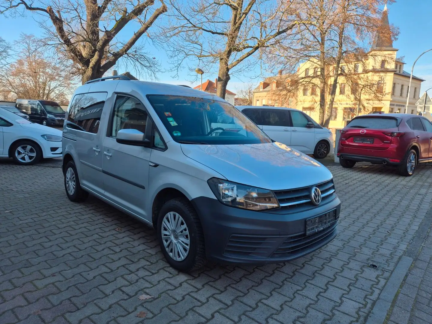 Volkswagen Caddy 2.0 TDi,Navi,Klimaaut,Sitzhzg,Ahk Argento - 1