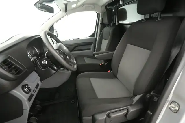 Opel Vivaro view 9