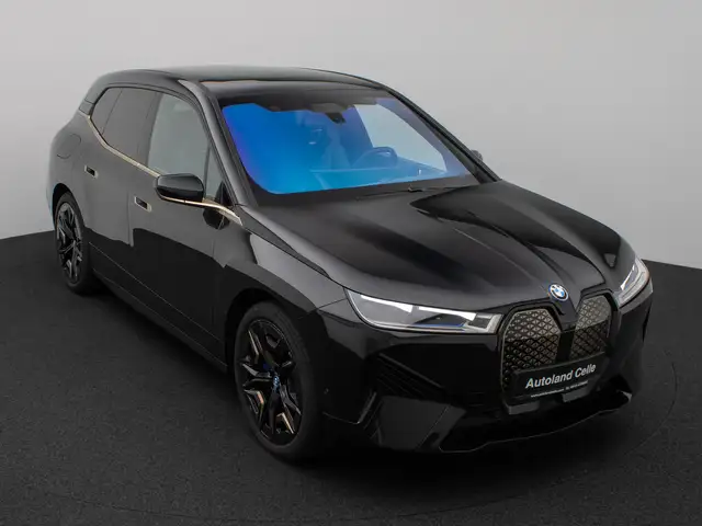 BMW Ix view 3