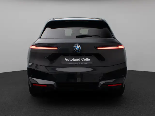 BMW Ix view 8