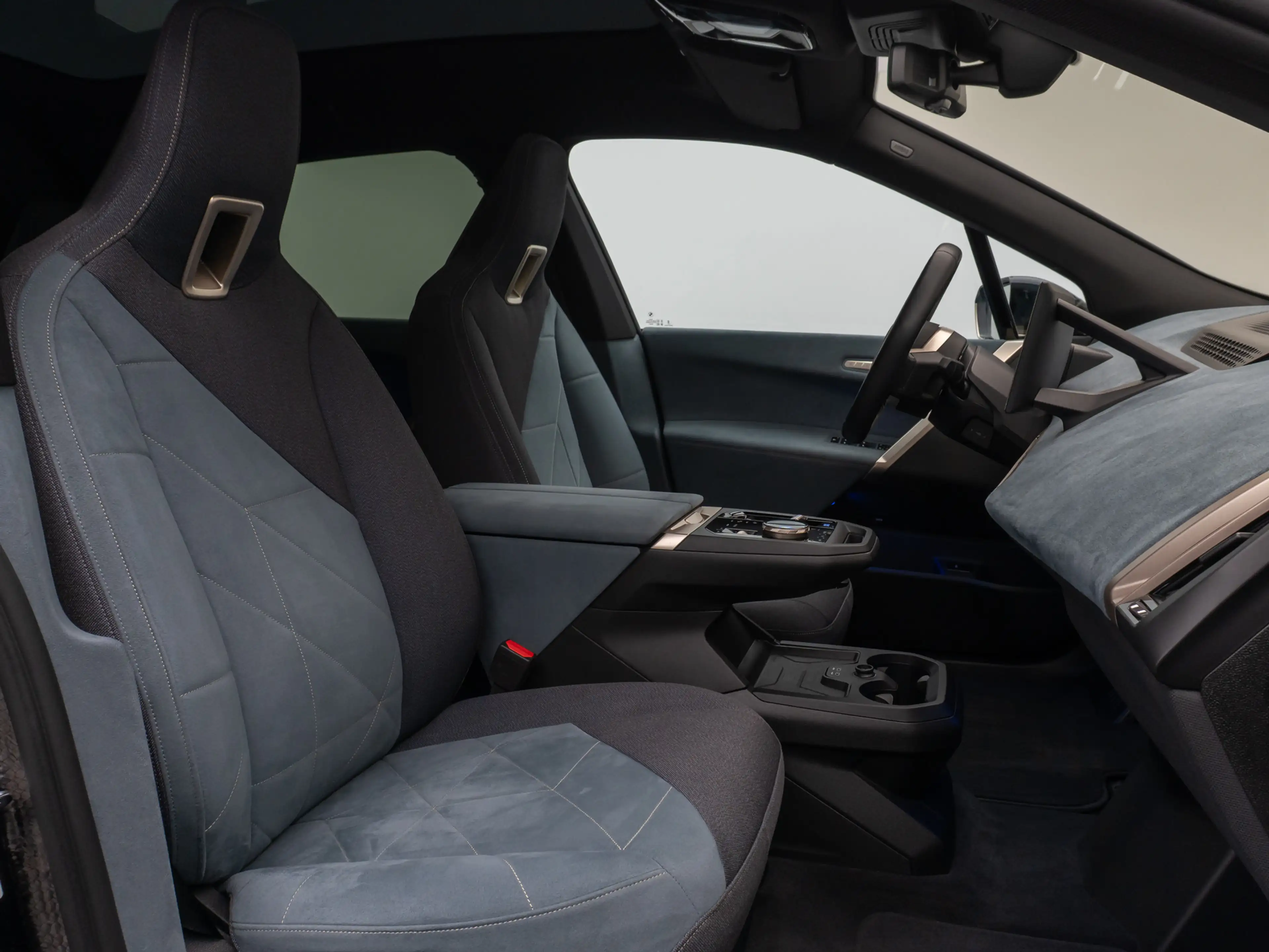 BMW iX Sport SkyLounge Laser 360°DAB H K 22Zoll — photo 35